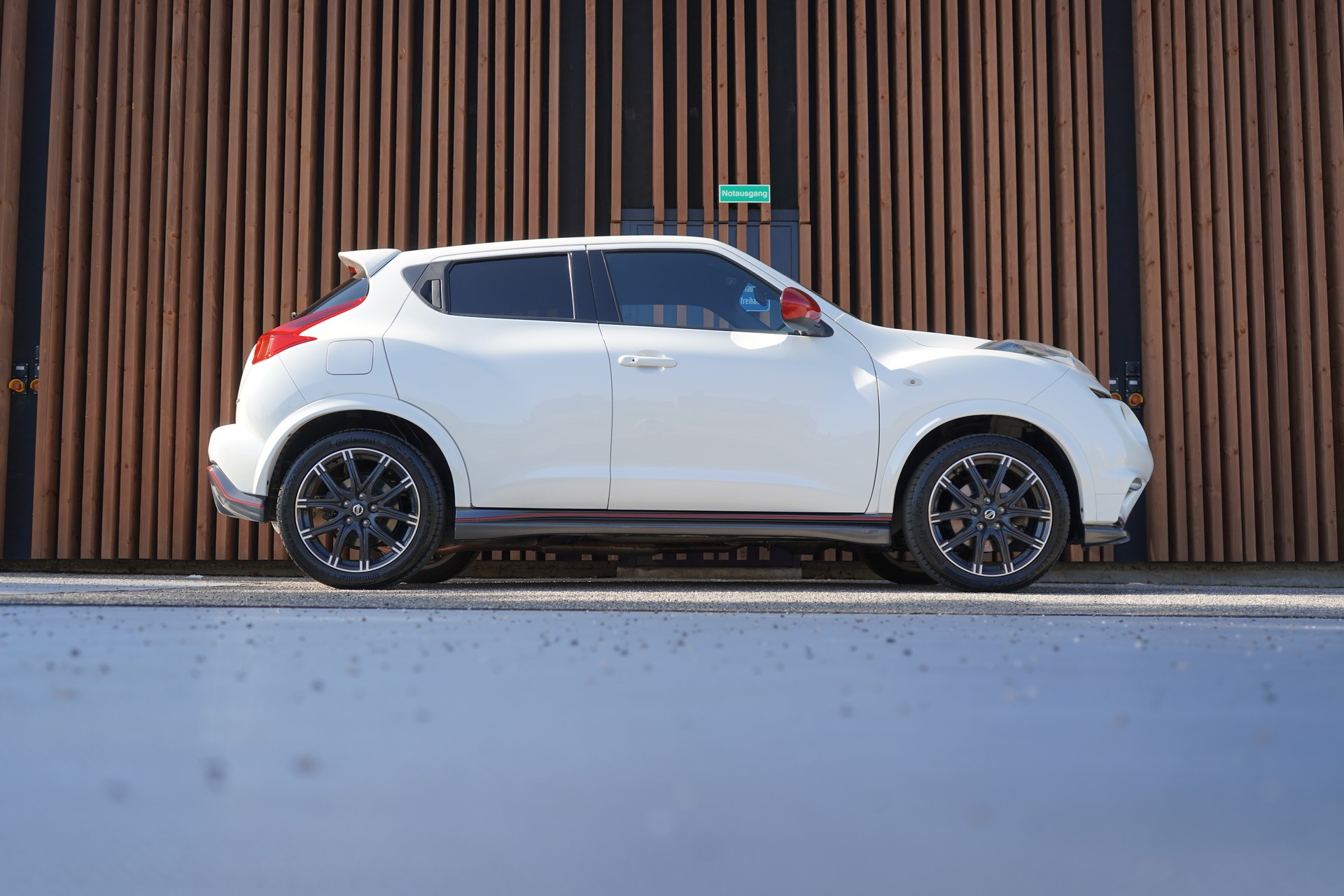 NISSAN JUKE 1.6 DIG-T NISMO 4x4 XTRONIC M-CVT l 200 PS-image-0