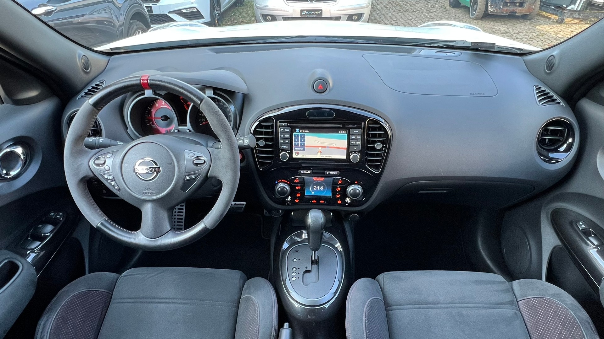NISSAN JUKE 1.6 DIG-T NISMO 4x4 XTRONIC M-CVT l 200 PS-image-18