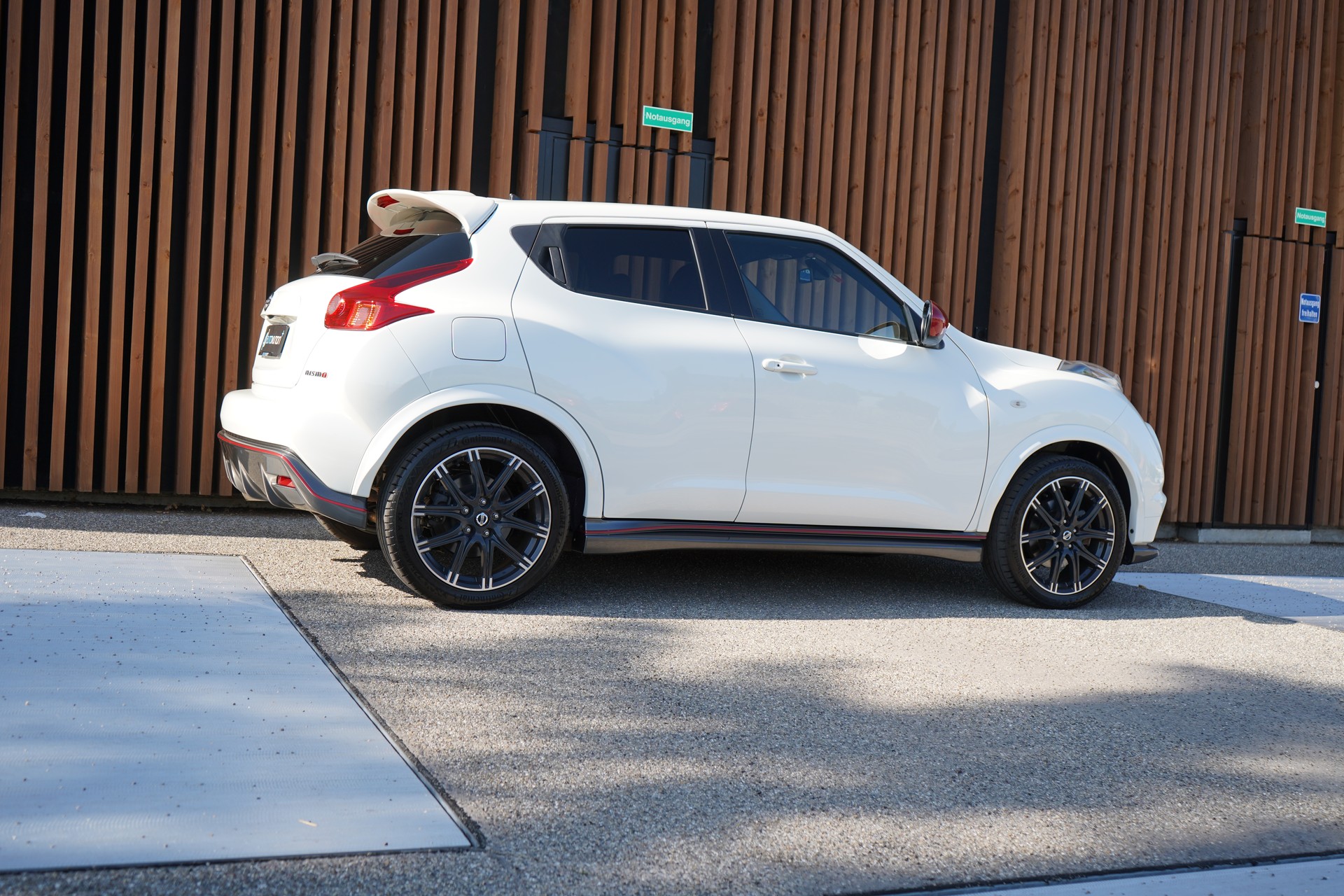 NISSAN JUKE 1.6 DIG-T NISMO 4x4 XTRONIC M-CVT l 200 PS-image-8
