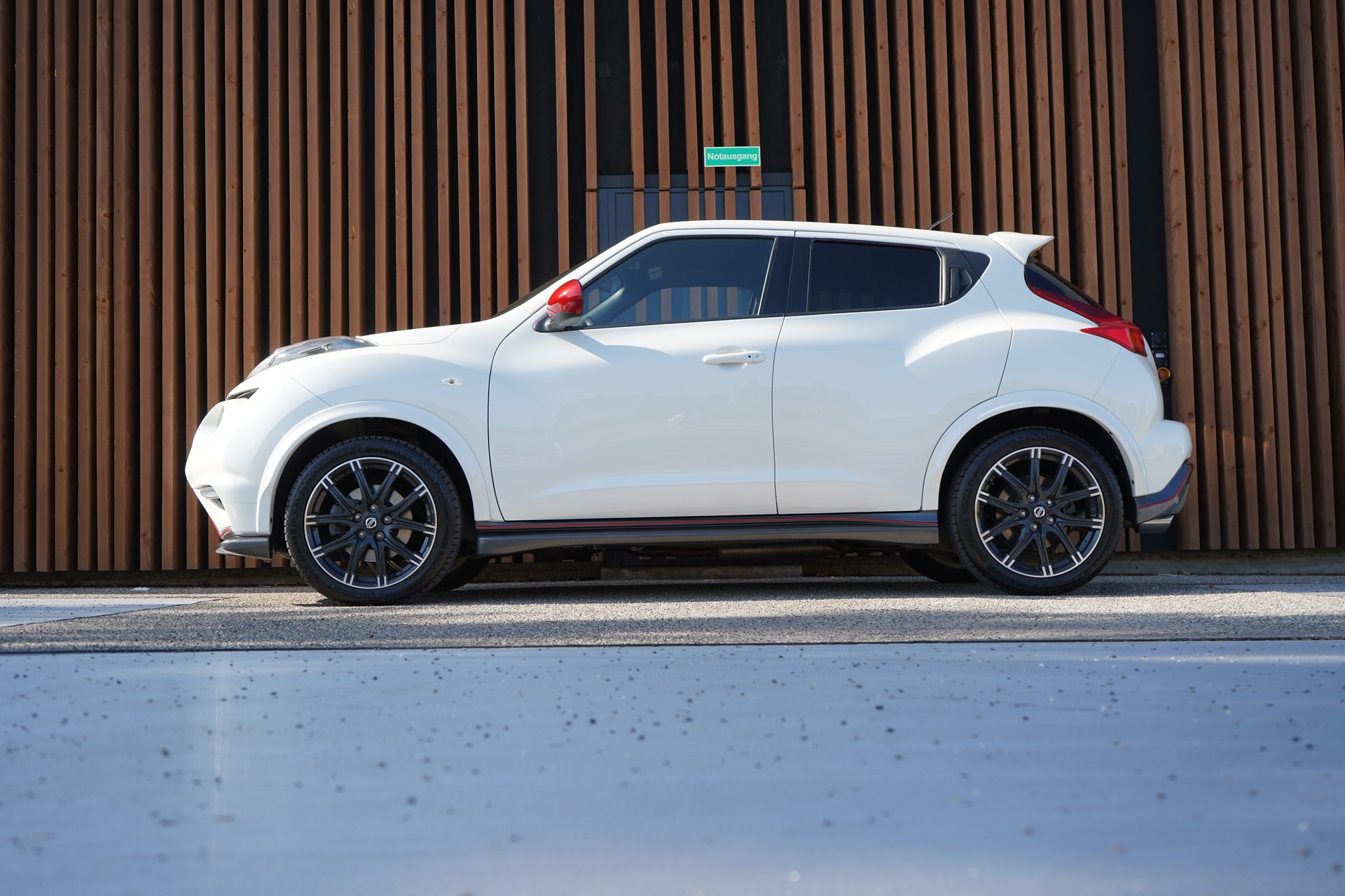 NISSAN JUKE 1.6 DIG-T NISMO 4x4 XTRONIC M-CVT l 200 PS-image-1