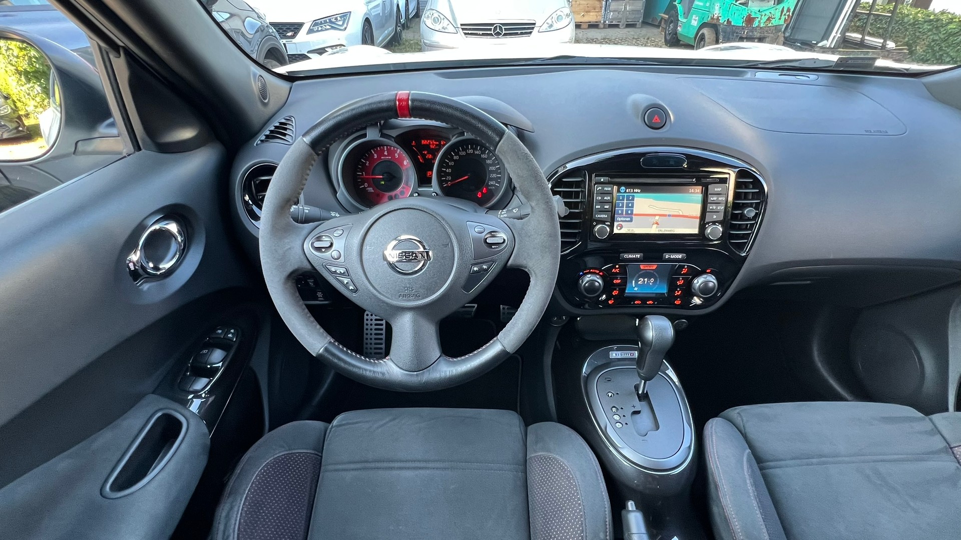 NISSAN JUKE 1.6 DIG-T NISMO 4x4 XTRONIC M-CVT l 200 PS-image-19