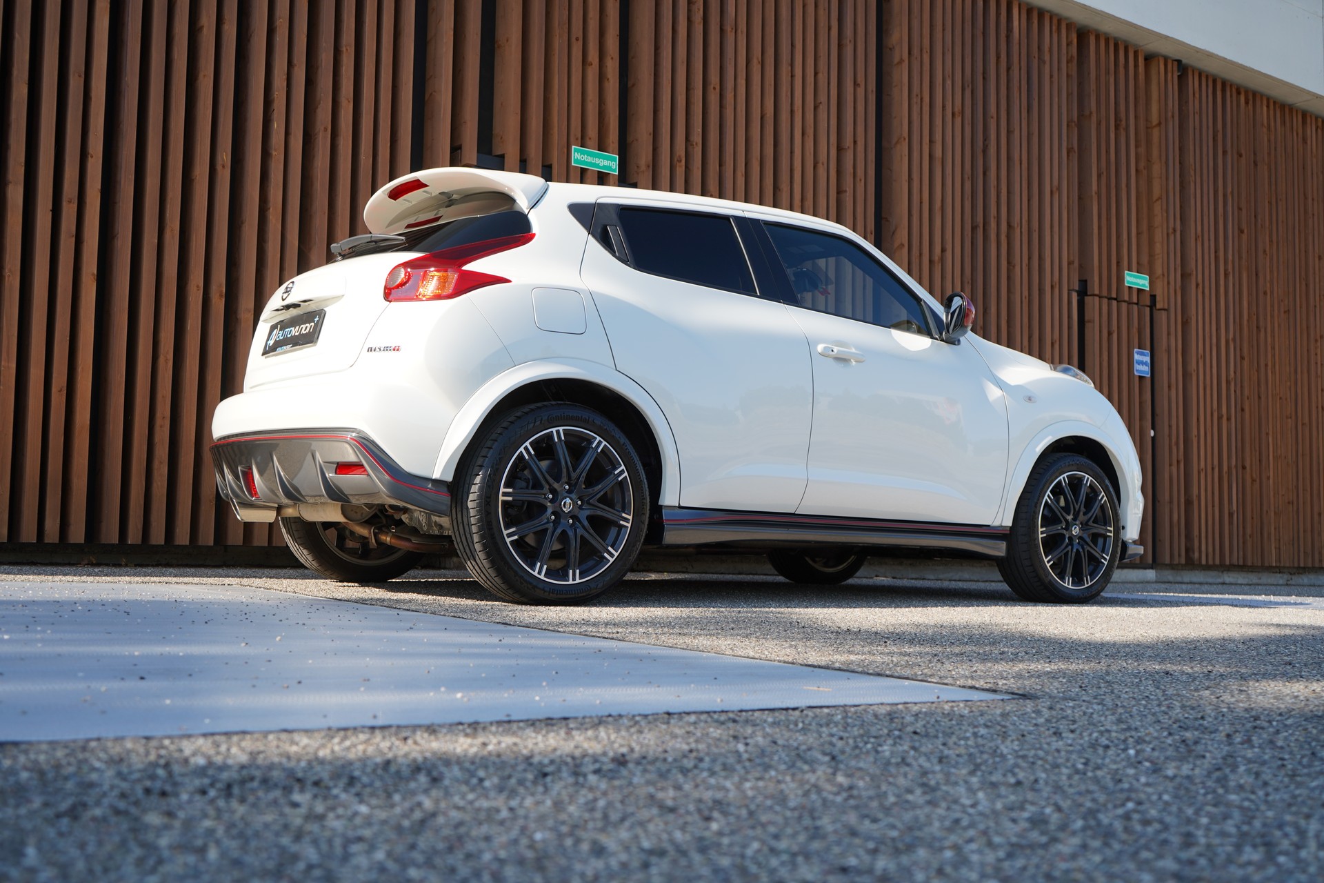 NISSAN JUKE 1.6 DIG-T NISMO 4x4 XTRONIC M-CVT l 200 PS-image-9