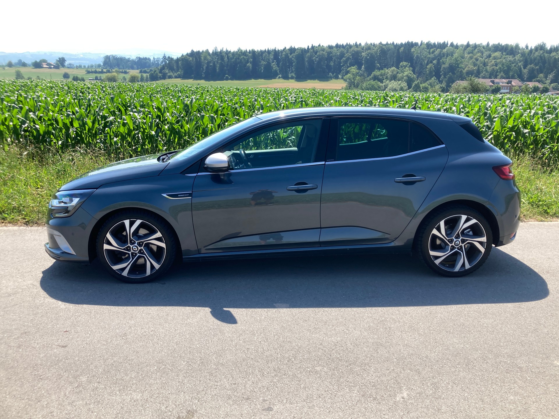 RENAULT Mégane 1.6 dCi GT EDC-image-4