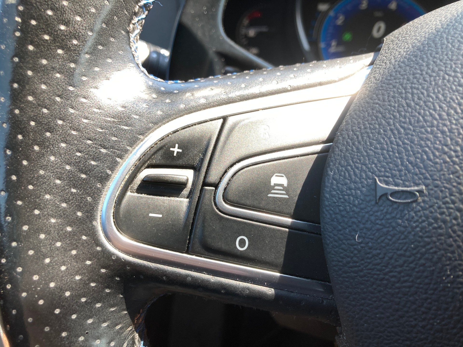 RENAULT Mégane 1.6 dCi GT EDC-image-12