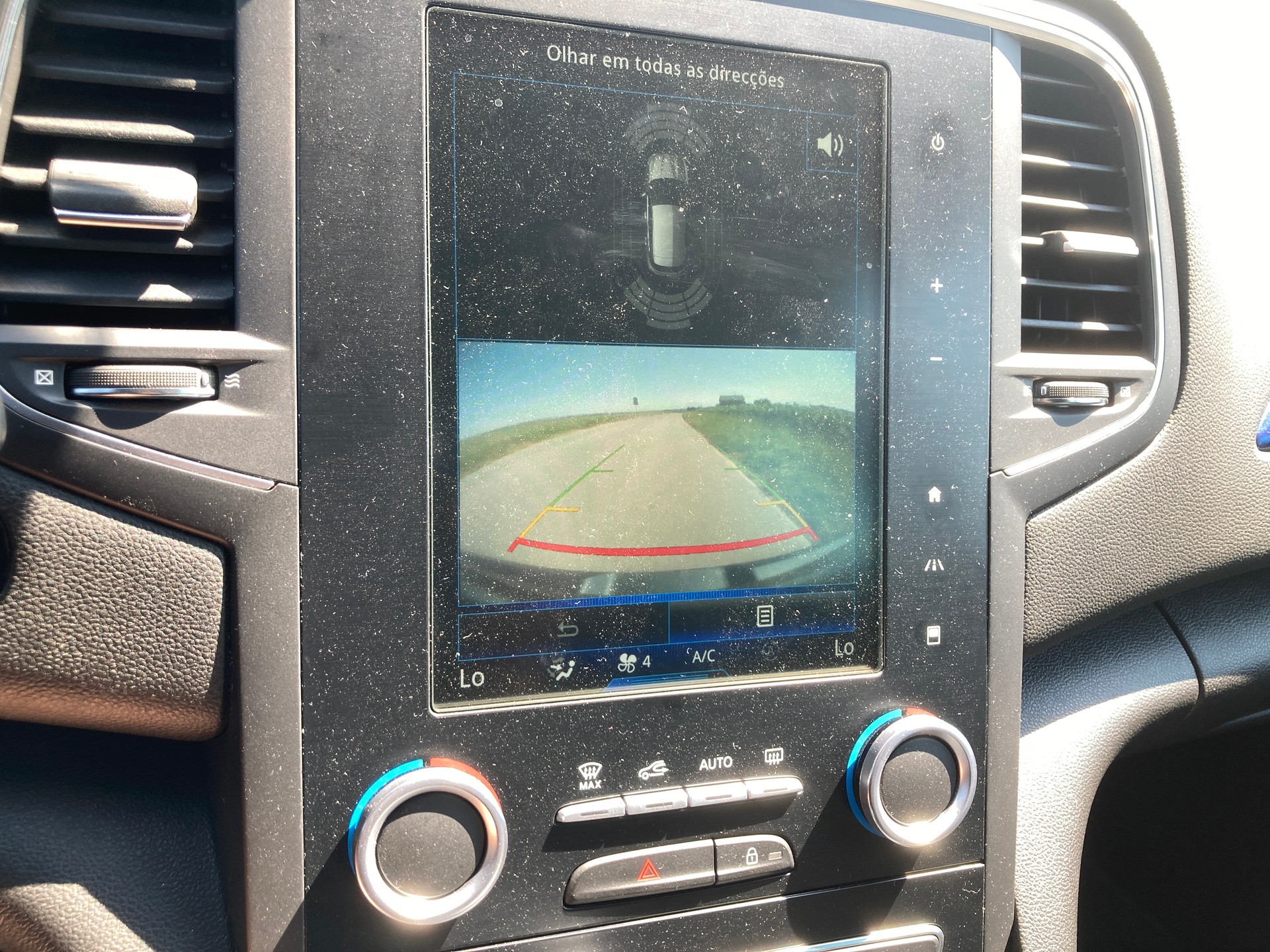 RENAULT Mégane 1.6 dCi GT EDC-image-13