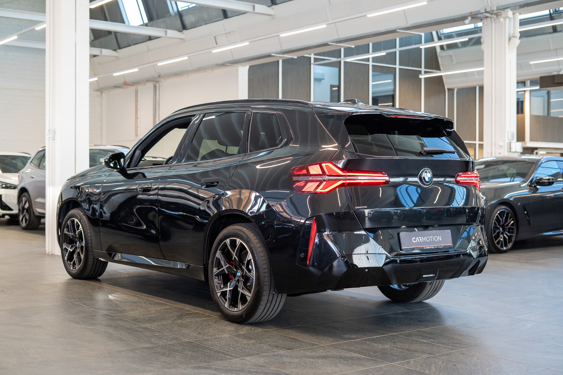 BMW X3 40d xDrive / Iconic Glow / Head-Up Display / Harman Kardon-showroom-element-3