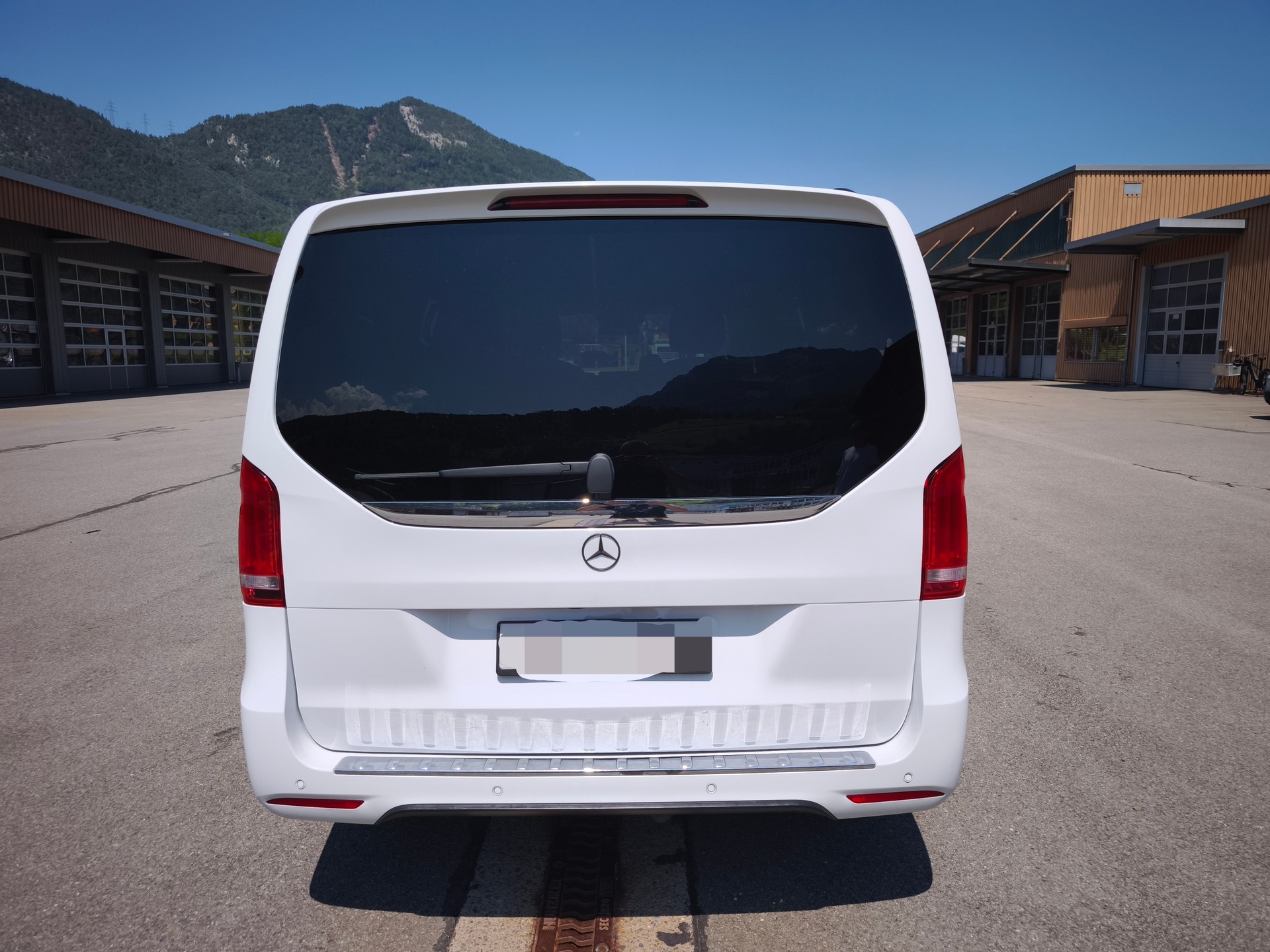 MERCEDES-BENZ V 250 d BlueTec Sw. Ed.lang 4m-image-1
