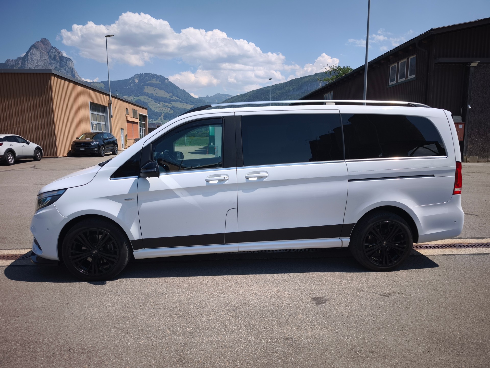 MERCEDES-BENZ V 250 d BlueTec Sw. Ed.lang 4m-image-3