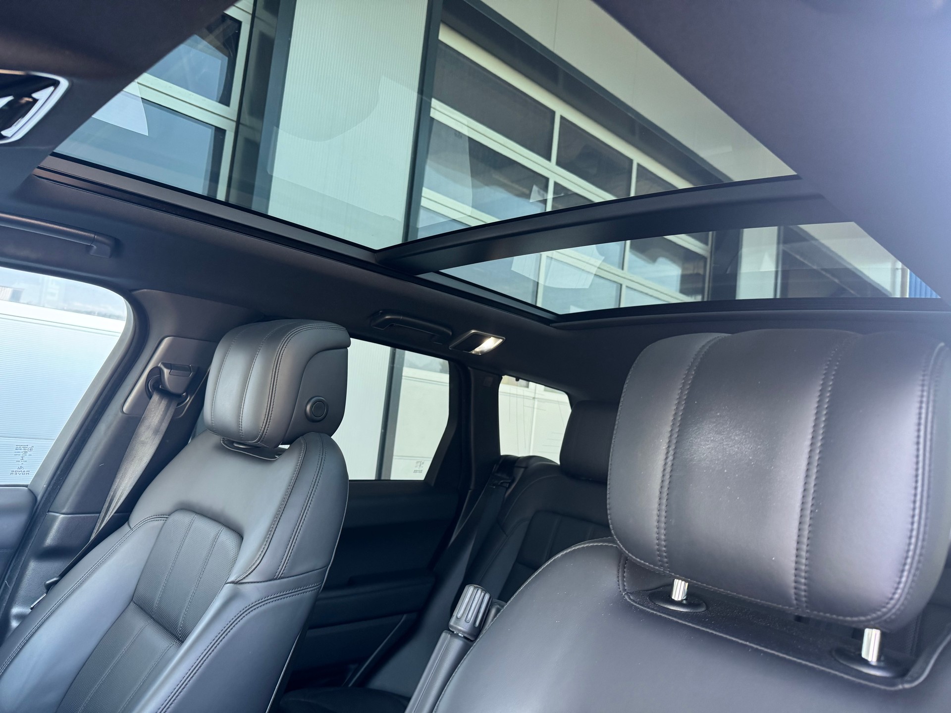 LAND ROVER 3.0 SDV6 SE-image-4