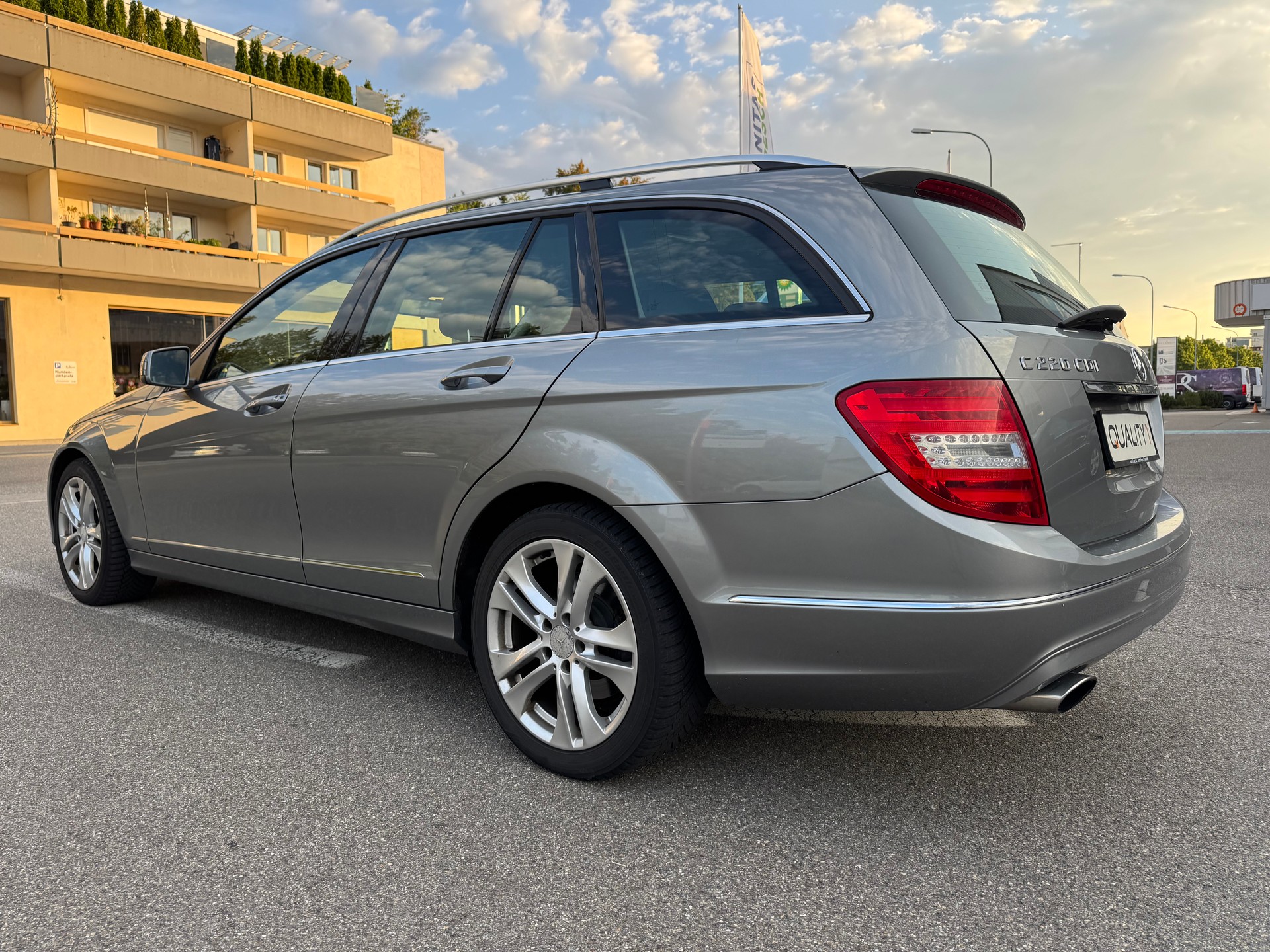 MERCEDES-BENZ C 220 CDI Avantgarde 4Matic 7G-Tronic-image-7