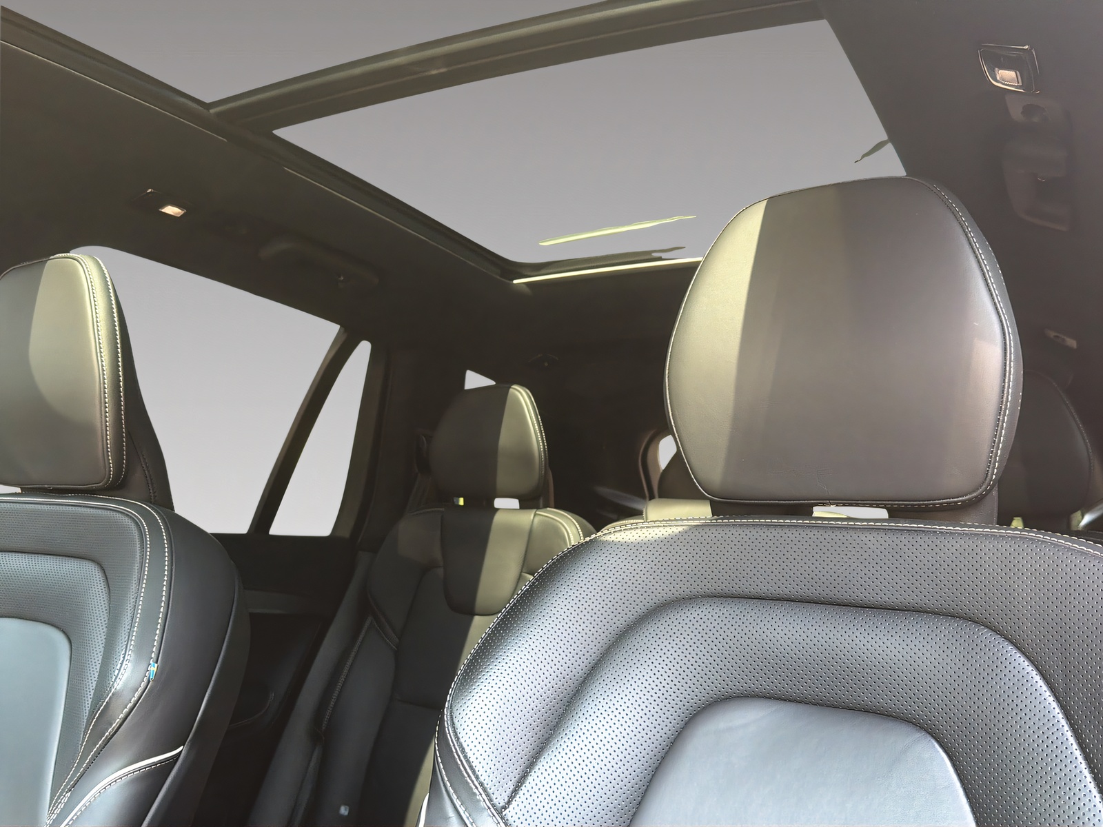VOLVO XC90 2.0 B6 MH Ultimate Dark 7P. AWD-image-6