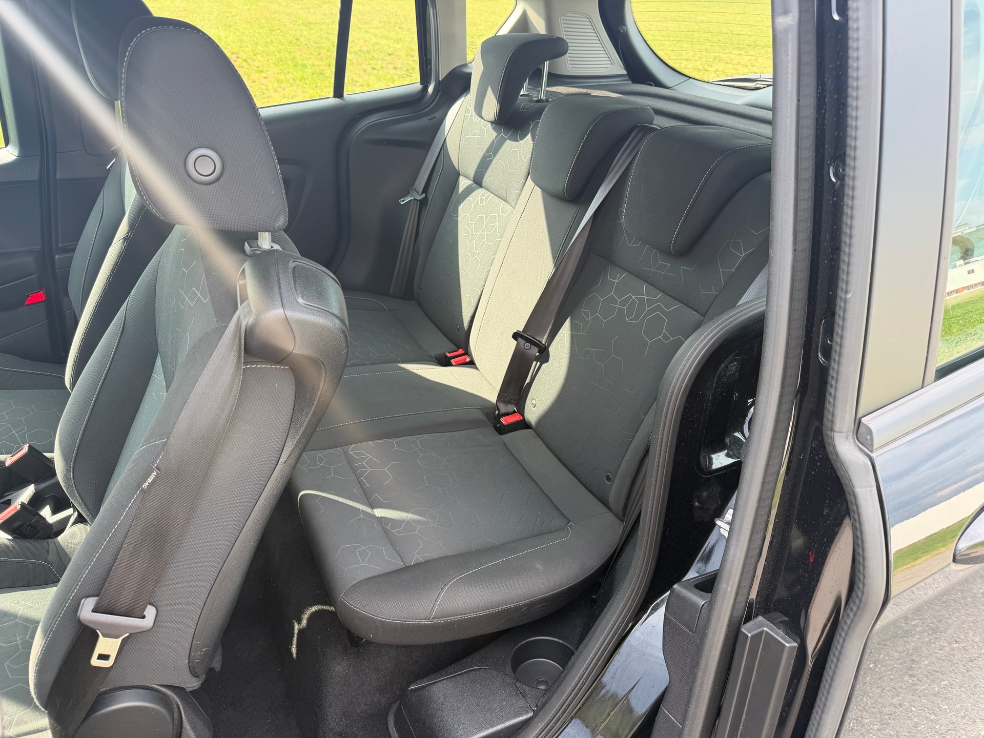 FORD B-Max 1.0 SCTi Titanium-image-10
