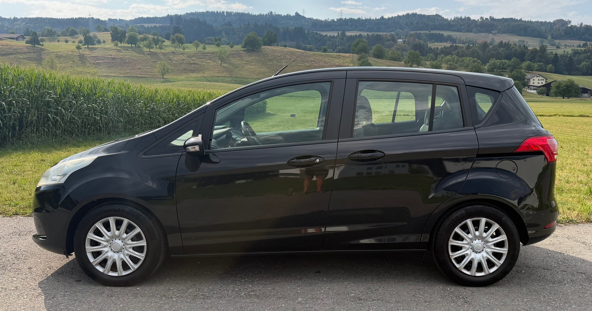 FORD B-Max 1.0 SCTi Titanium-image-2