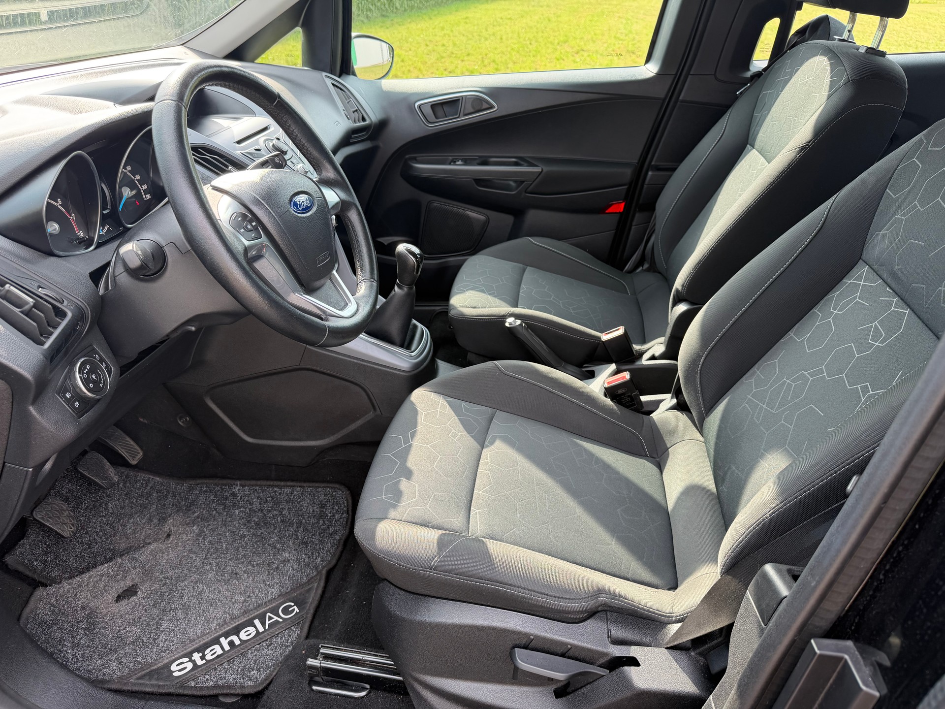 FORD B-Max 1.0 SCTi Titanium-image-7