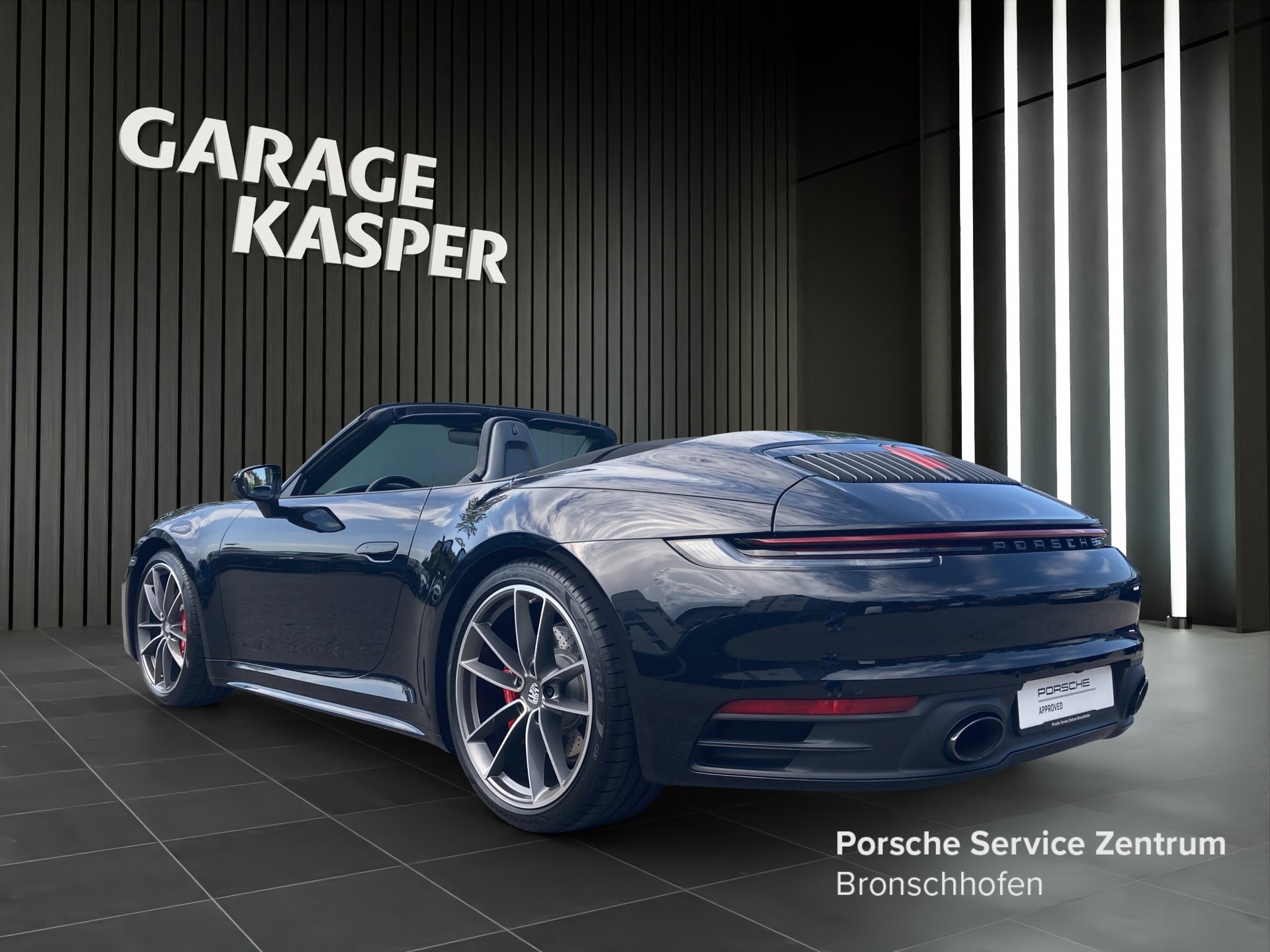 PORSCHE 911 Carrera 4S Cabriolet-image-2