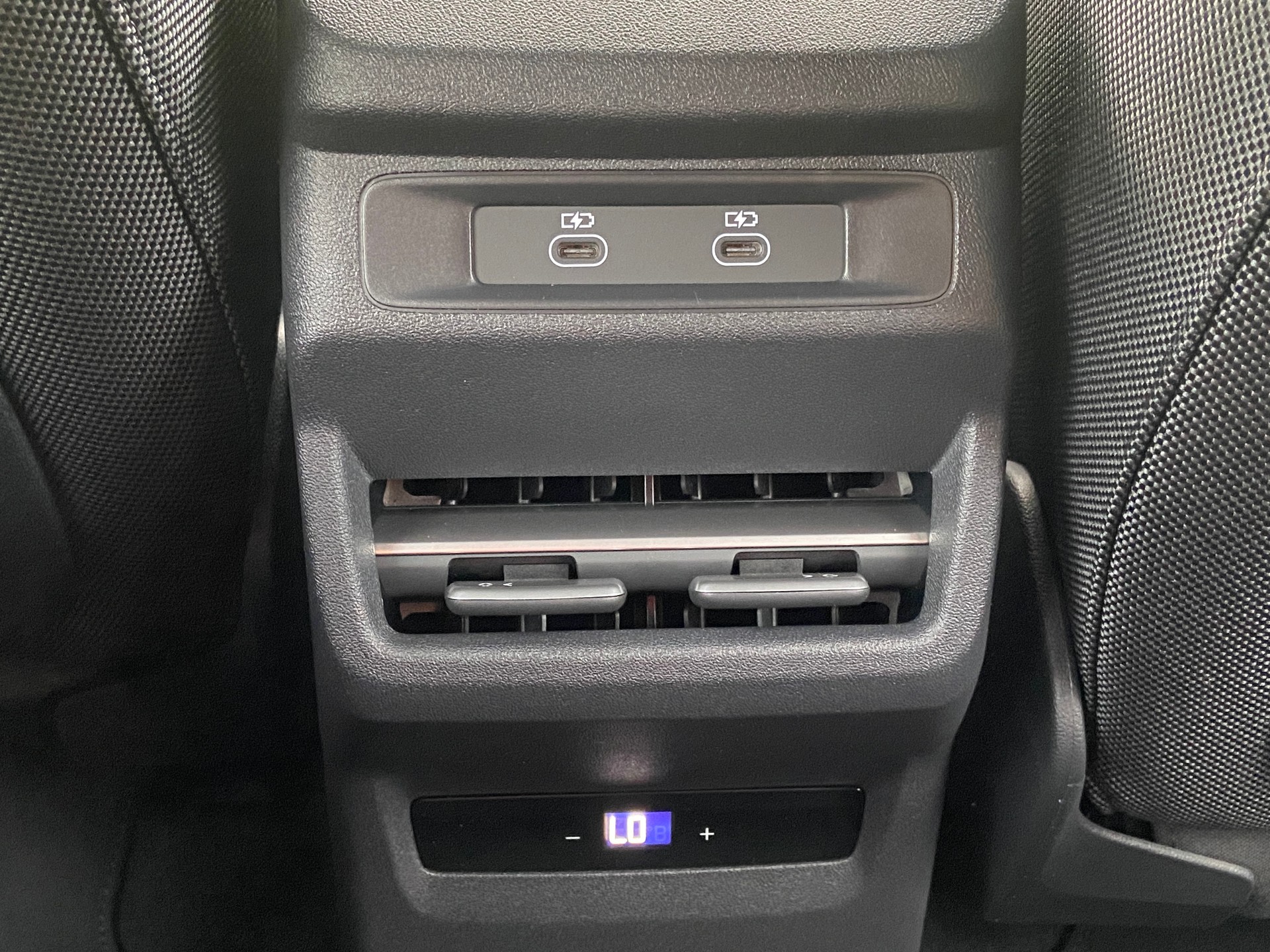 AUDI Q3 SUV TFSI quattro 265 Ps S tronic S-line-image-16