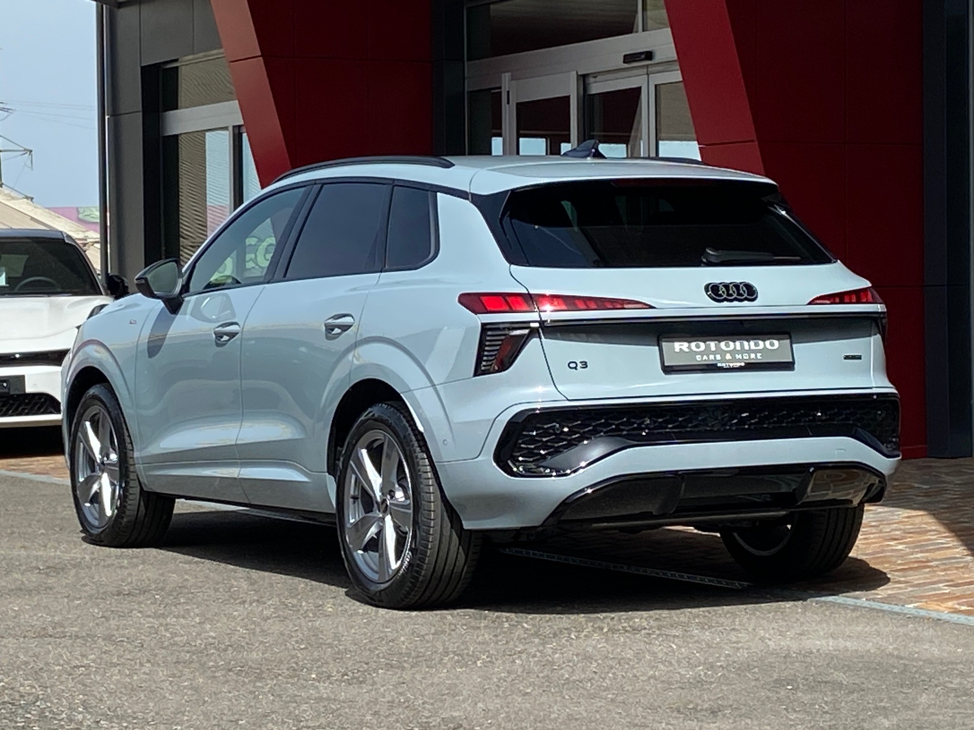 AUDI Q3 SUV TFSI quattro 265 Ps S tronic S-line-image-20