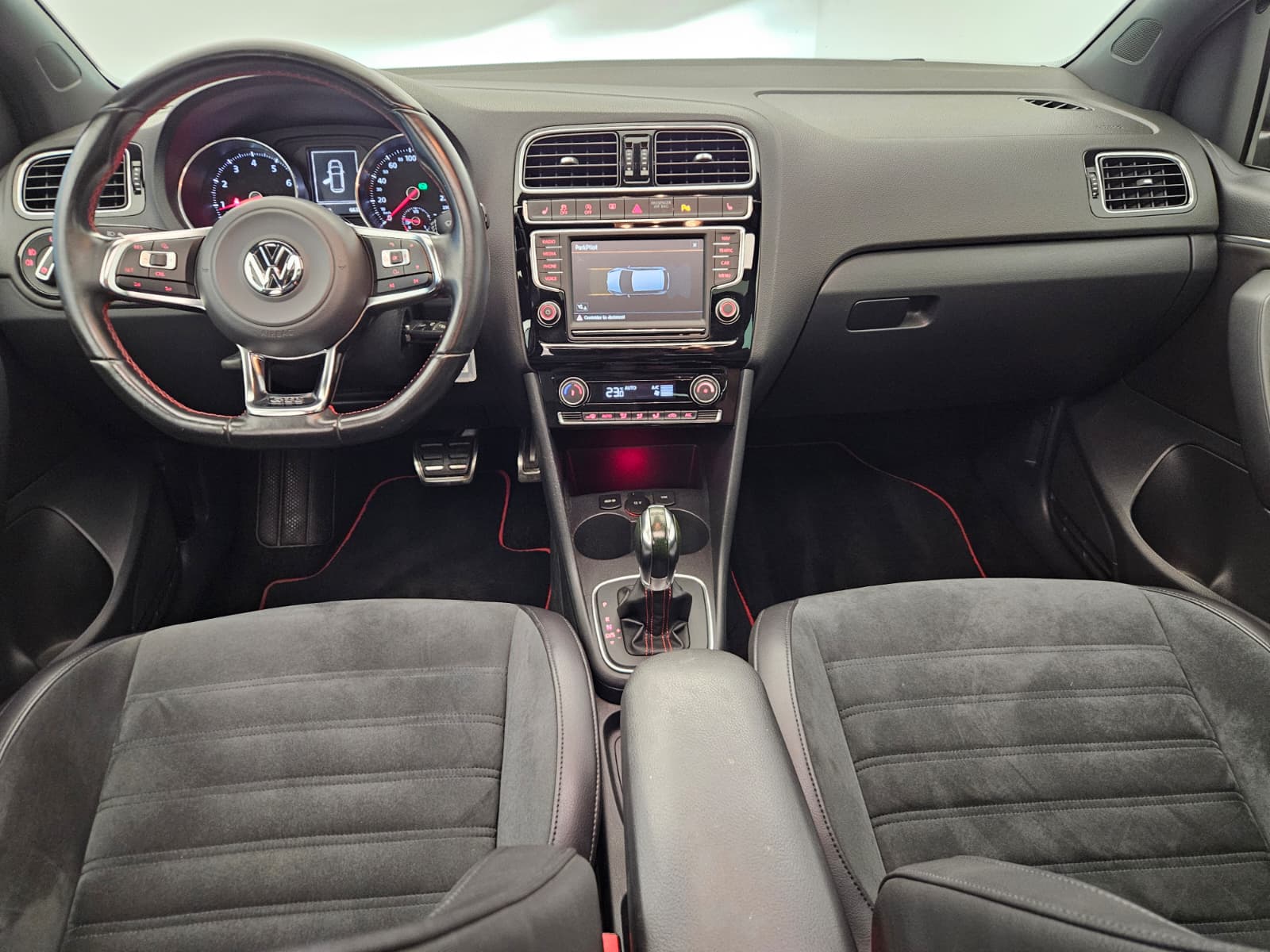 VW Polo 1.8 TSI GTI DSG-image-9