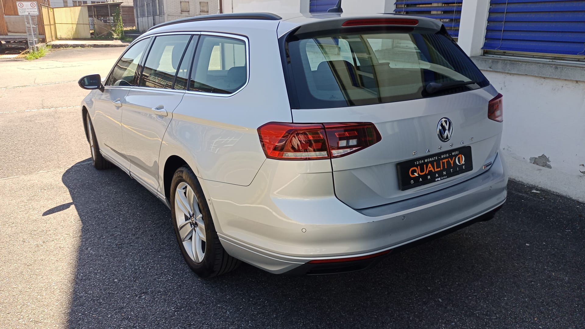 VW Passat 2.0 TDI BMT Business 4Motion DSG-image-3