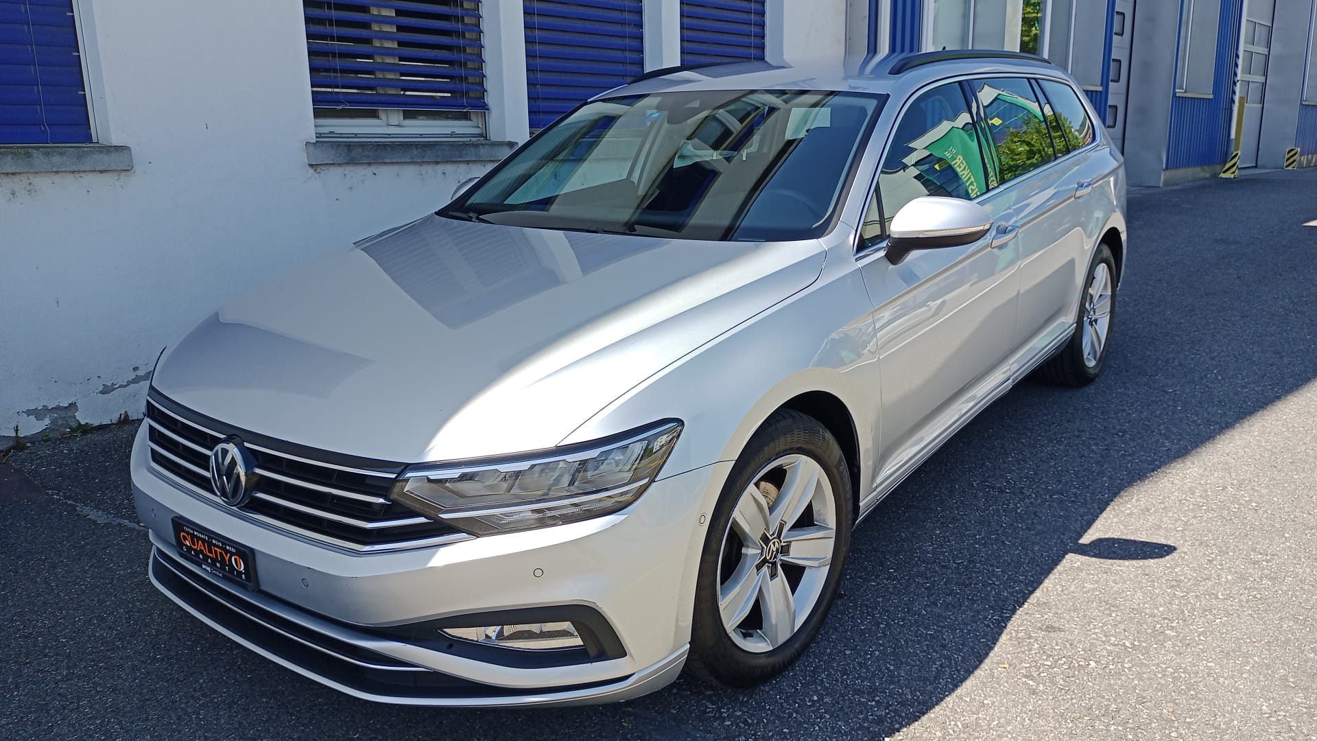 VW Passat 2.0 TDI BMT Business 4Motion DSG-image-2