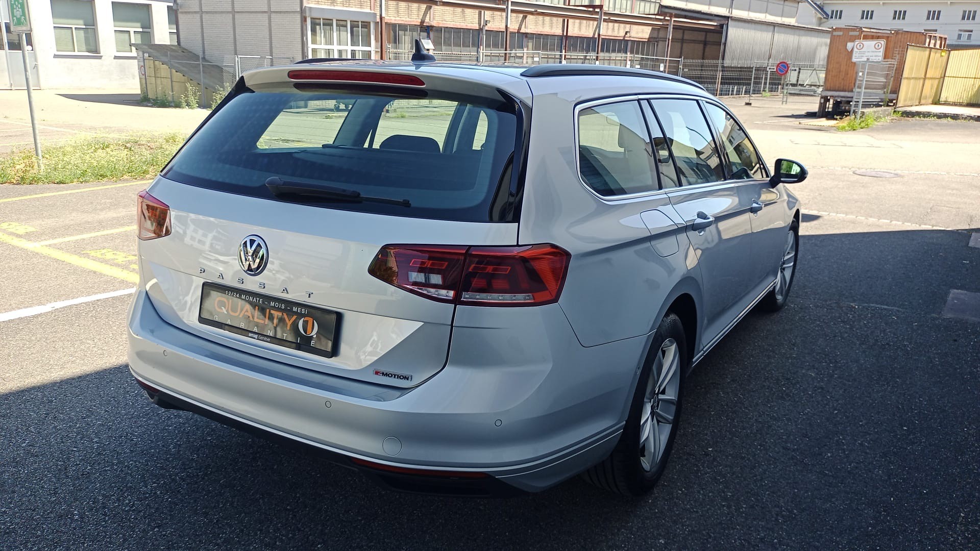 VW Passat 2.0 TDI BMT Business 4Motion DSG-image-5