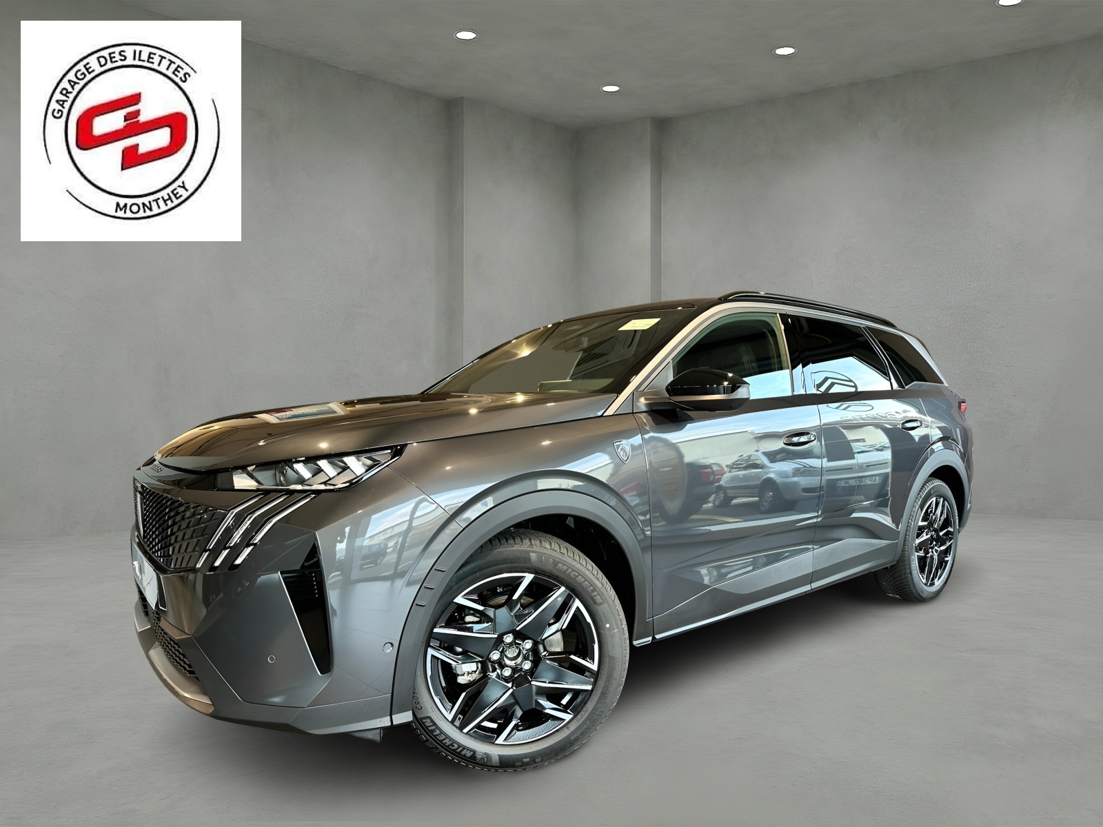 PEUGEOT 5008 1.2 Hybrid GT