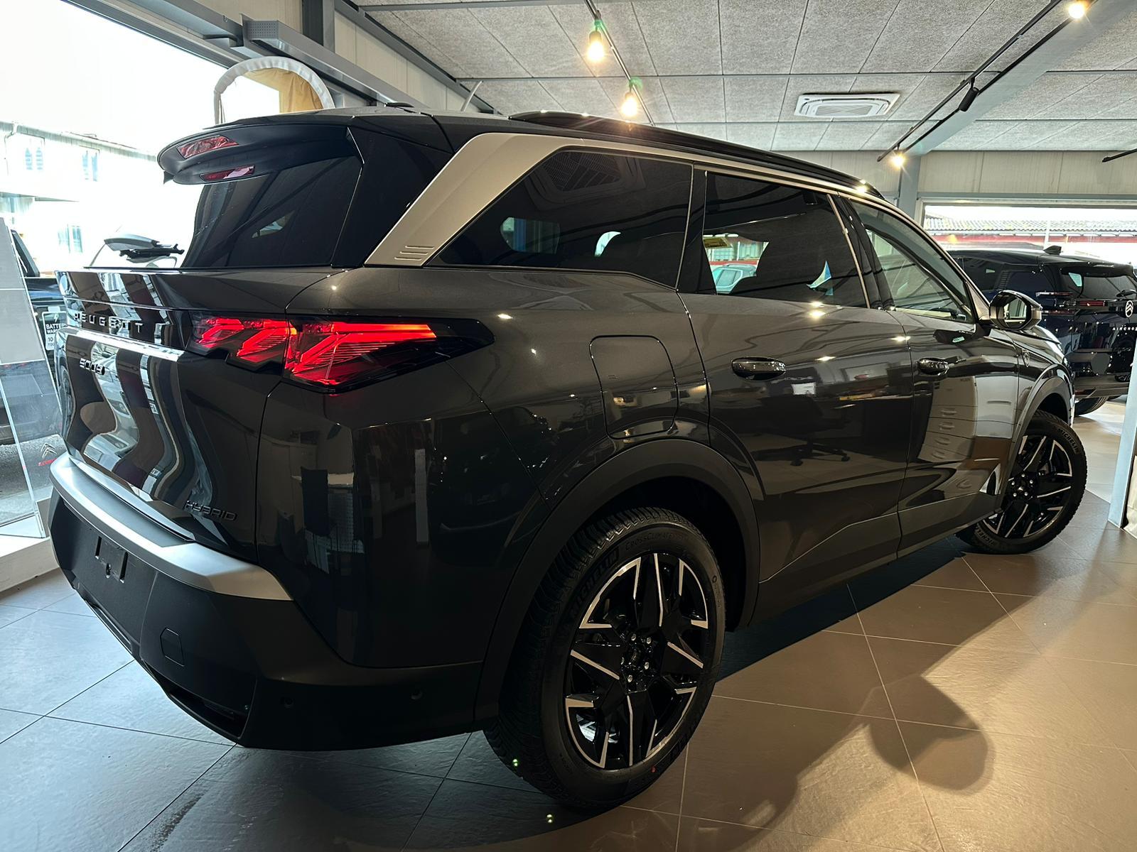 PEUGEOT 5008 1.2 Hybrid GT-image-3