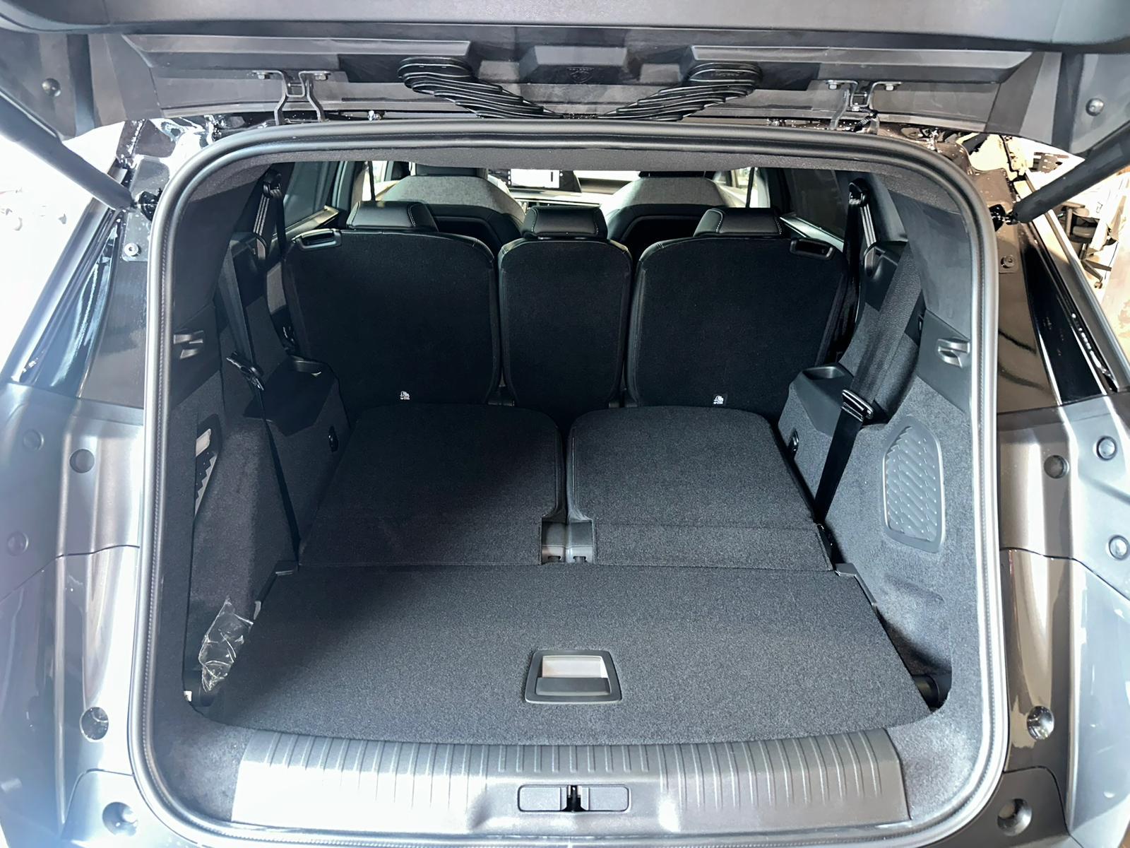 PEUGEOT 5008 1.2 Hybrid GT-image-12