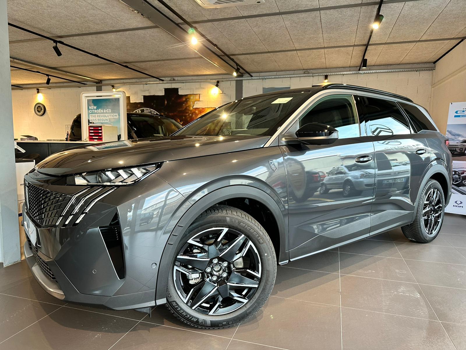 PEUGEOT 5008 1.2 Hybrid GT-image-0