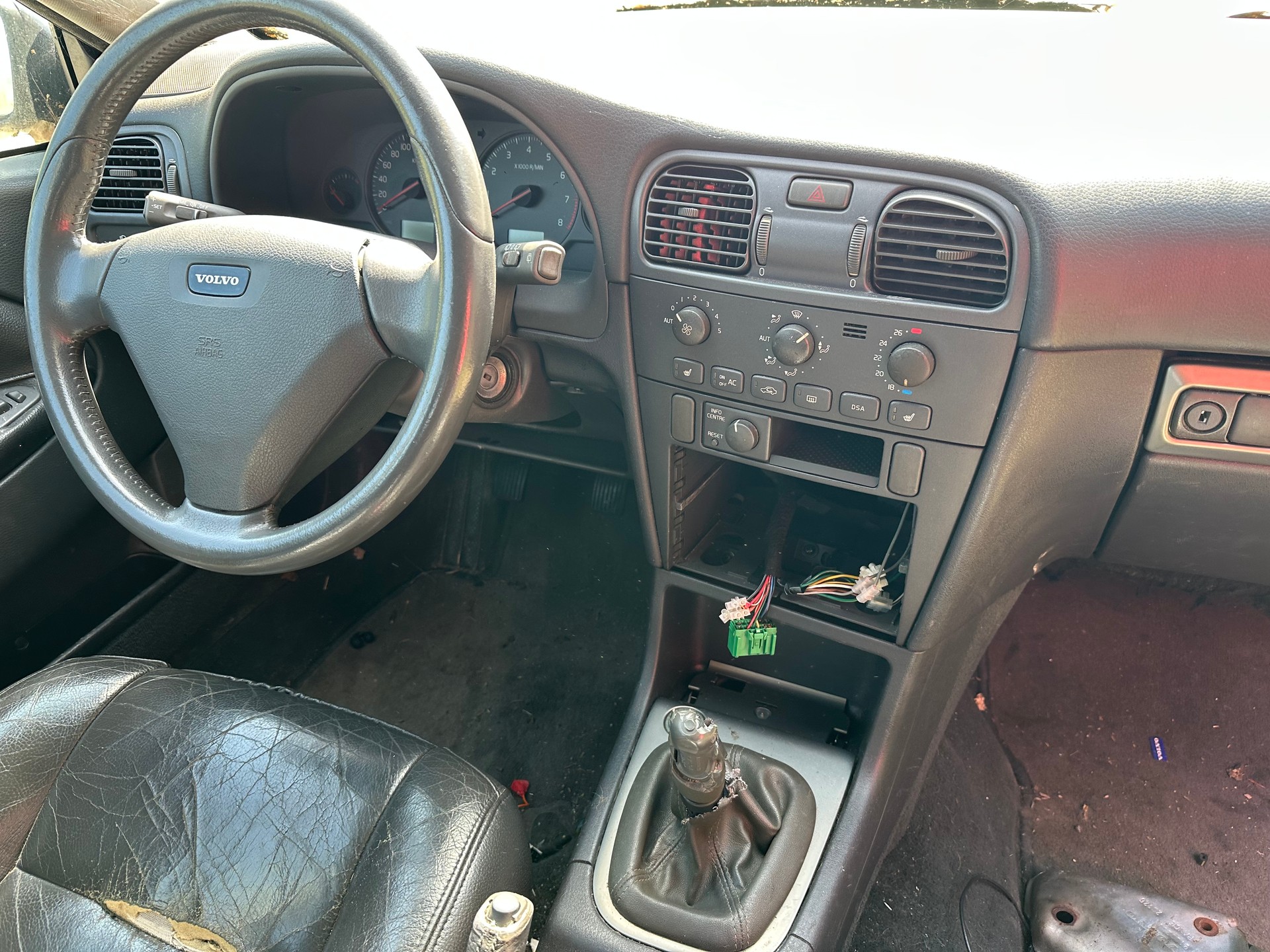 VOLVO V40 2.0T FIXPREIS-image-12