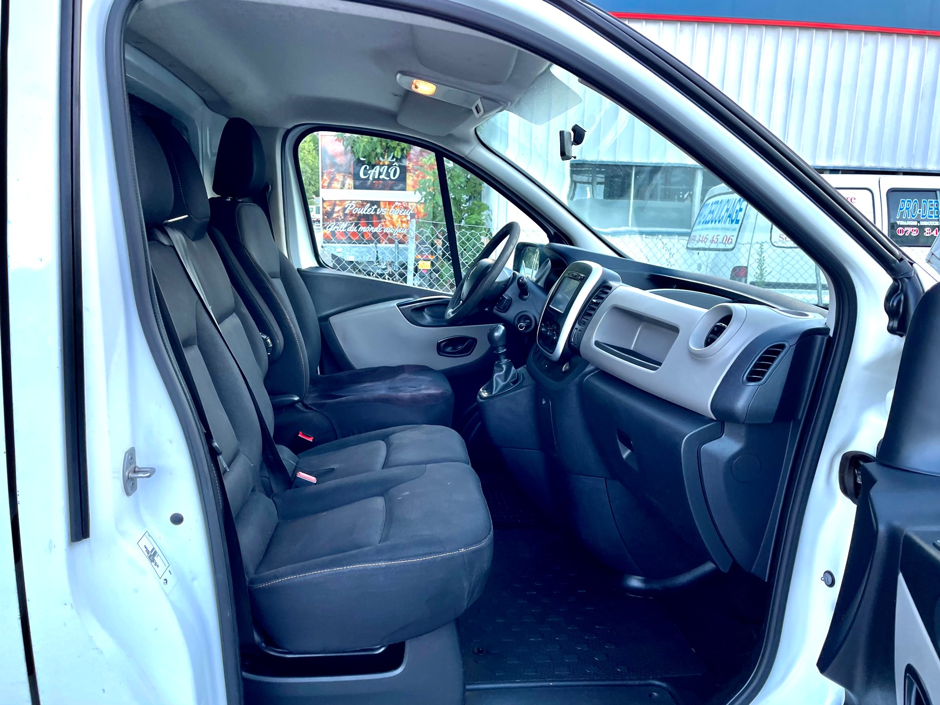 RENAULT Trafic 1.6 ENERGY TwinT. dCi125 2.9t Busin. L1H1-image-16
