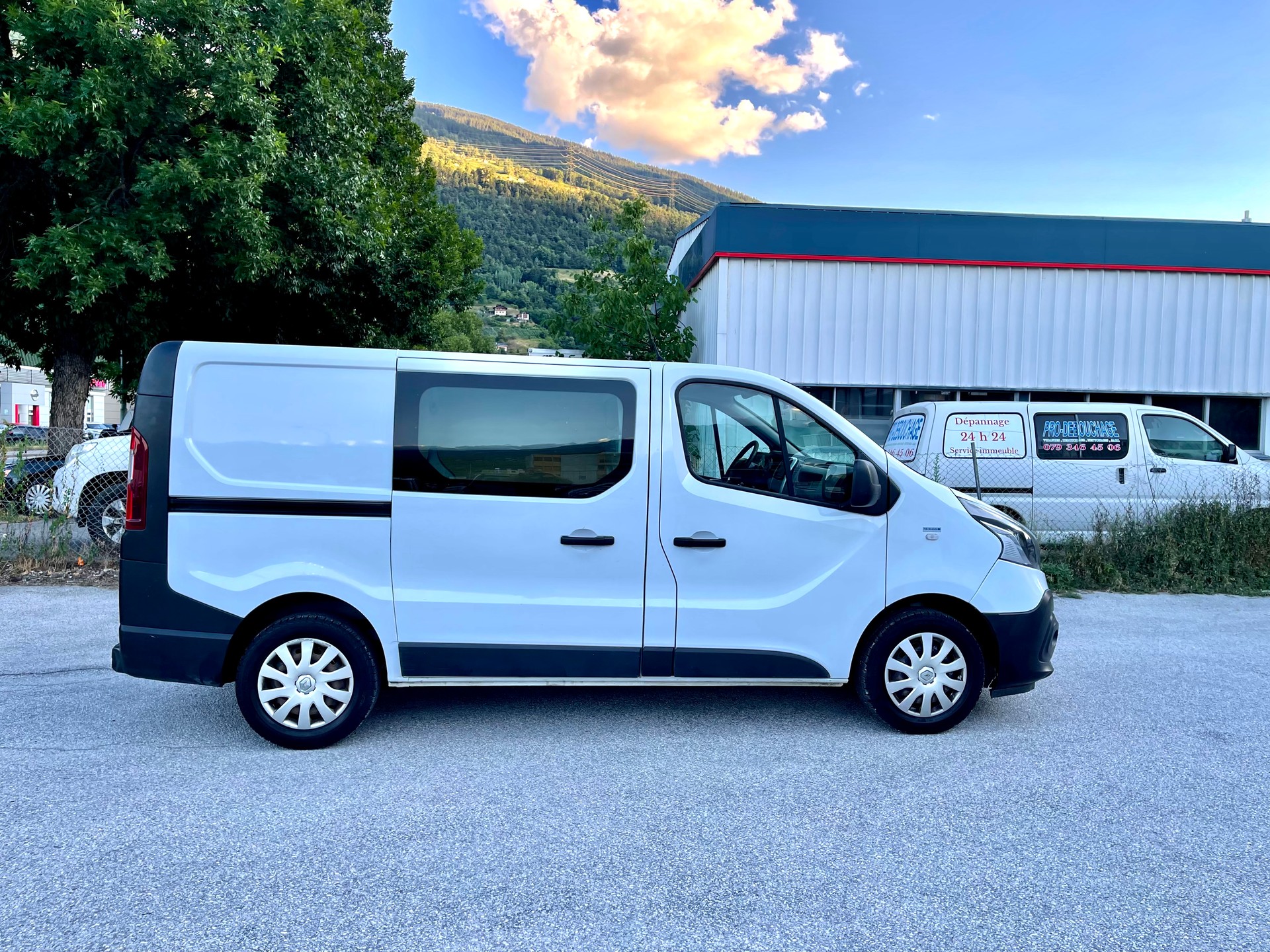 RENAULT Trafic 1.6 ENERGY TwinT. dCi125 2.9t Busin. L1H1-image-17