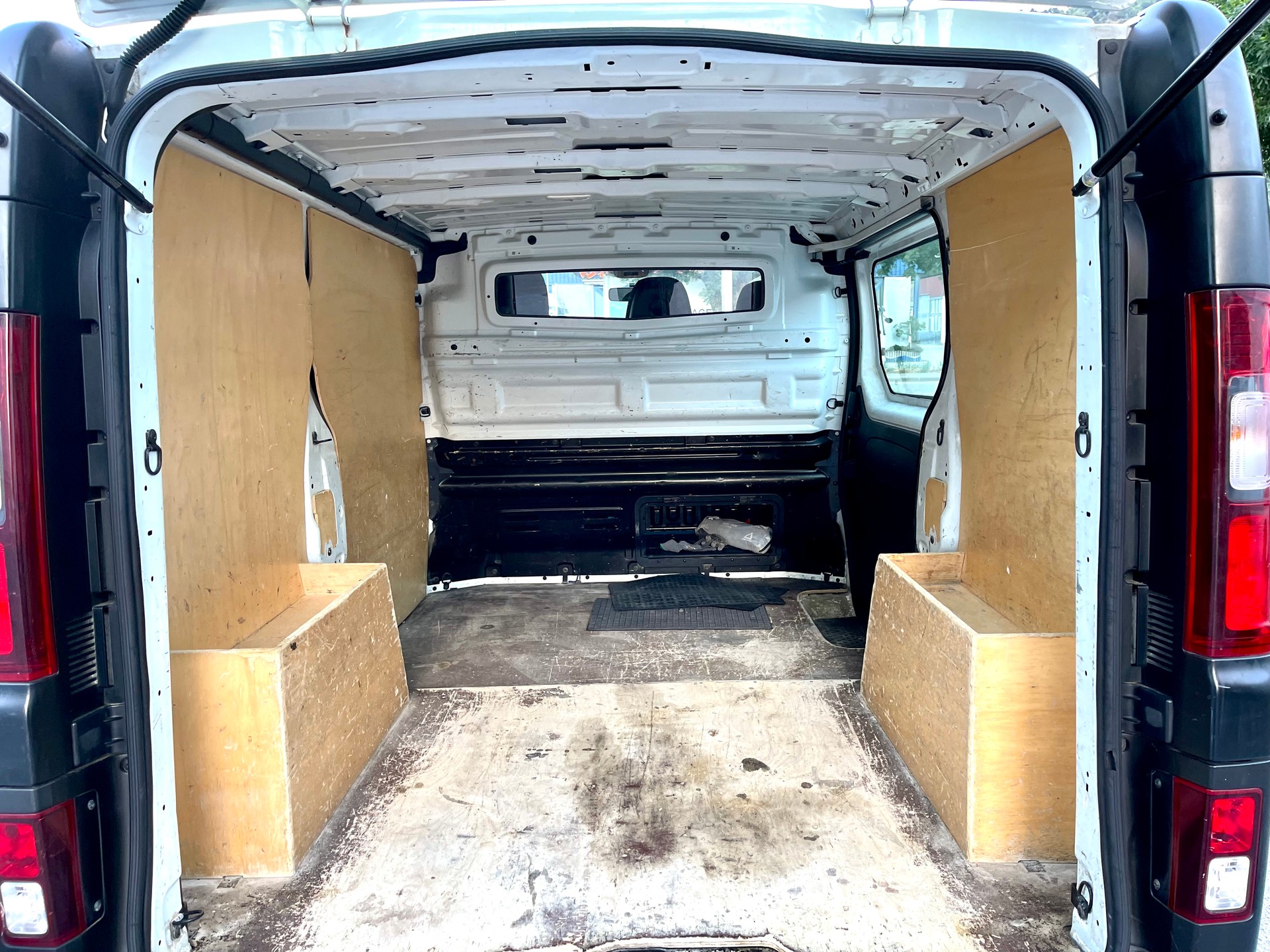 RENAULT Trafic 1.6 ENERGY TwinT. dCi125 2.9t Busin. L1H1-image-8