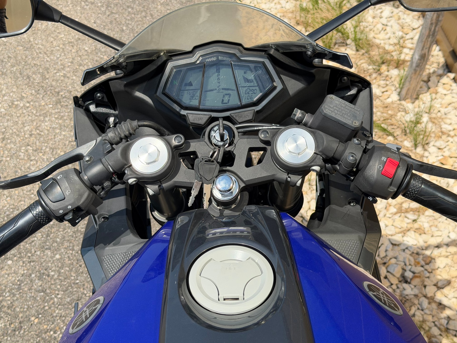YAMAHA YZF-R 125-image-15