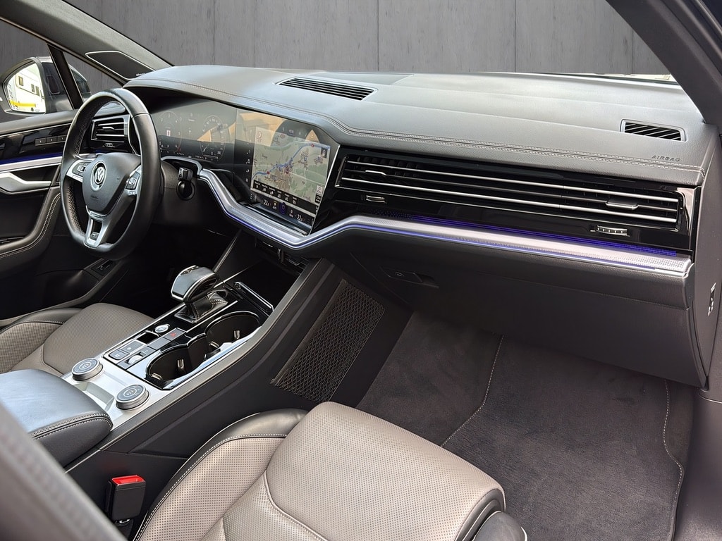 VW Touareg 3.0 TDI R Line Tiptronic*ALL BLACK, Vollausstattung*-image-6