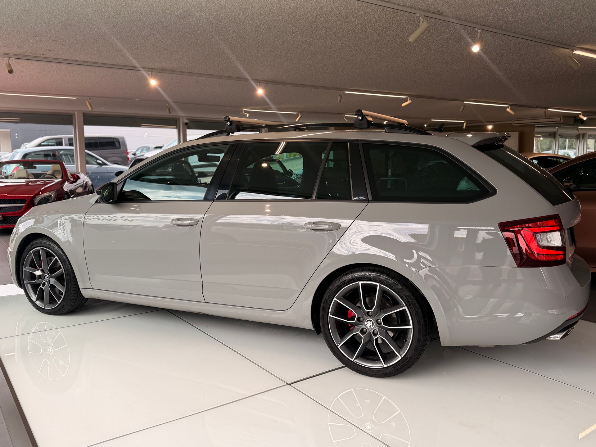 SKODA Octavia Combi 2.0 TDI RS Prag 4x4 DSG-image-10