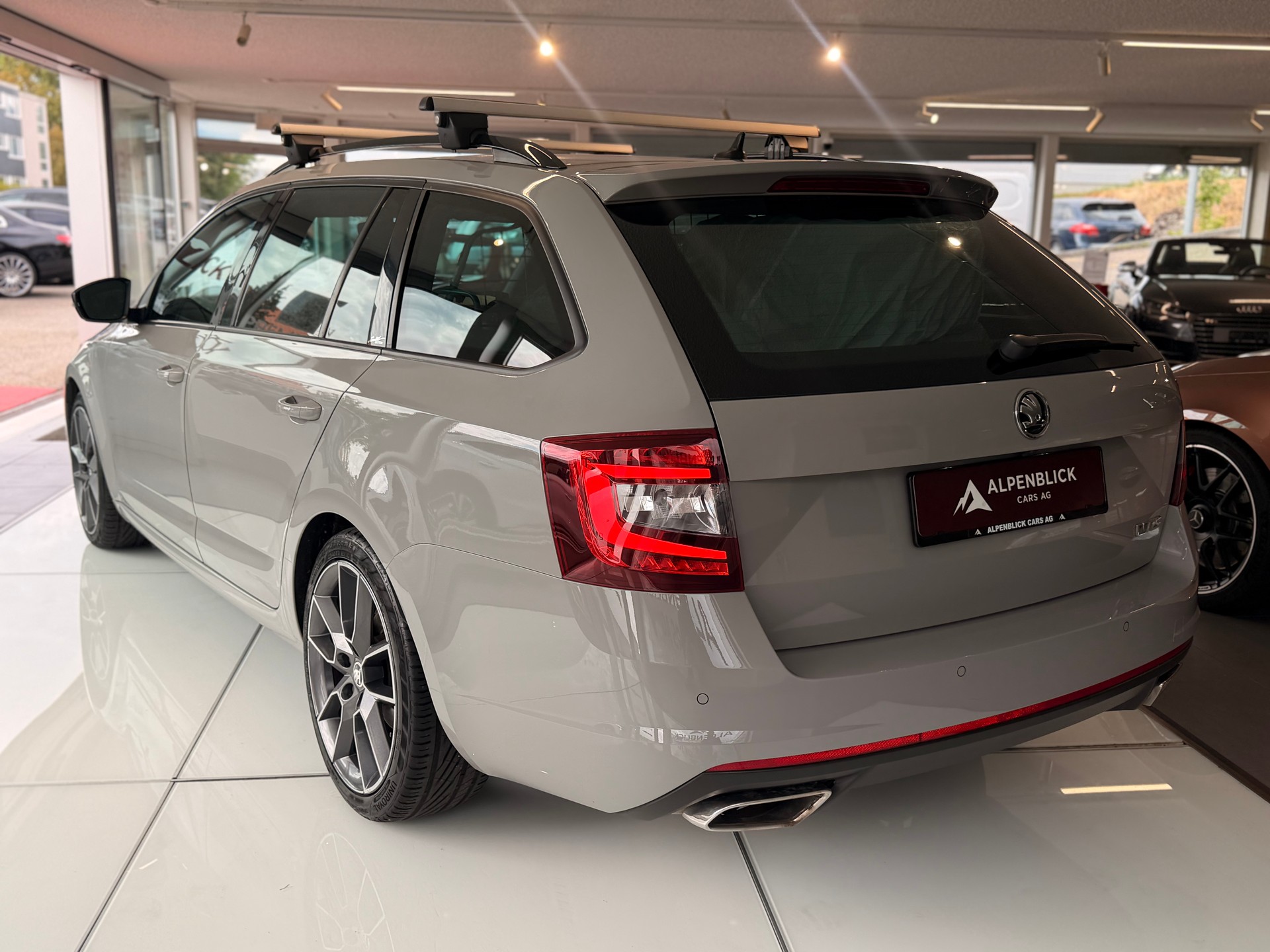 SKODA Octavia Combi 2.0 TDI RS Prag 4x4 DSG-image-8