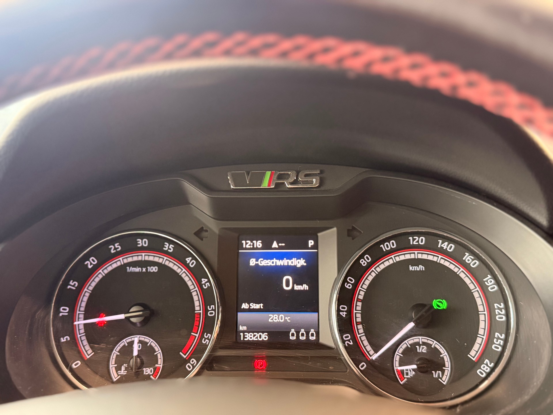 SKODA Octavia Combi 2.0 TDI RS Prag 4x4 DSG-image-24