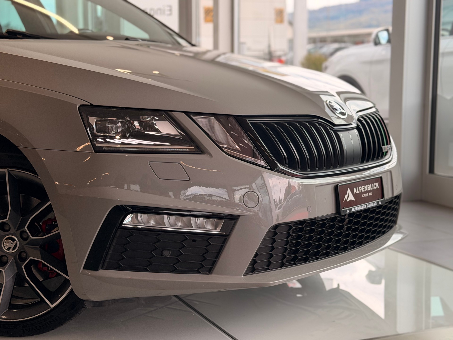 SKODA Octavia Combi 2.0 TDI RS Prag 4x4 DSG-image-1