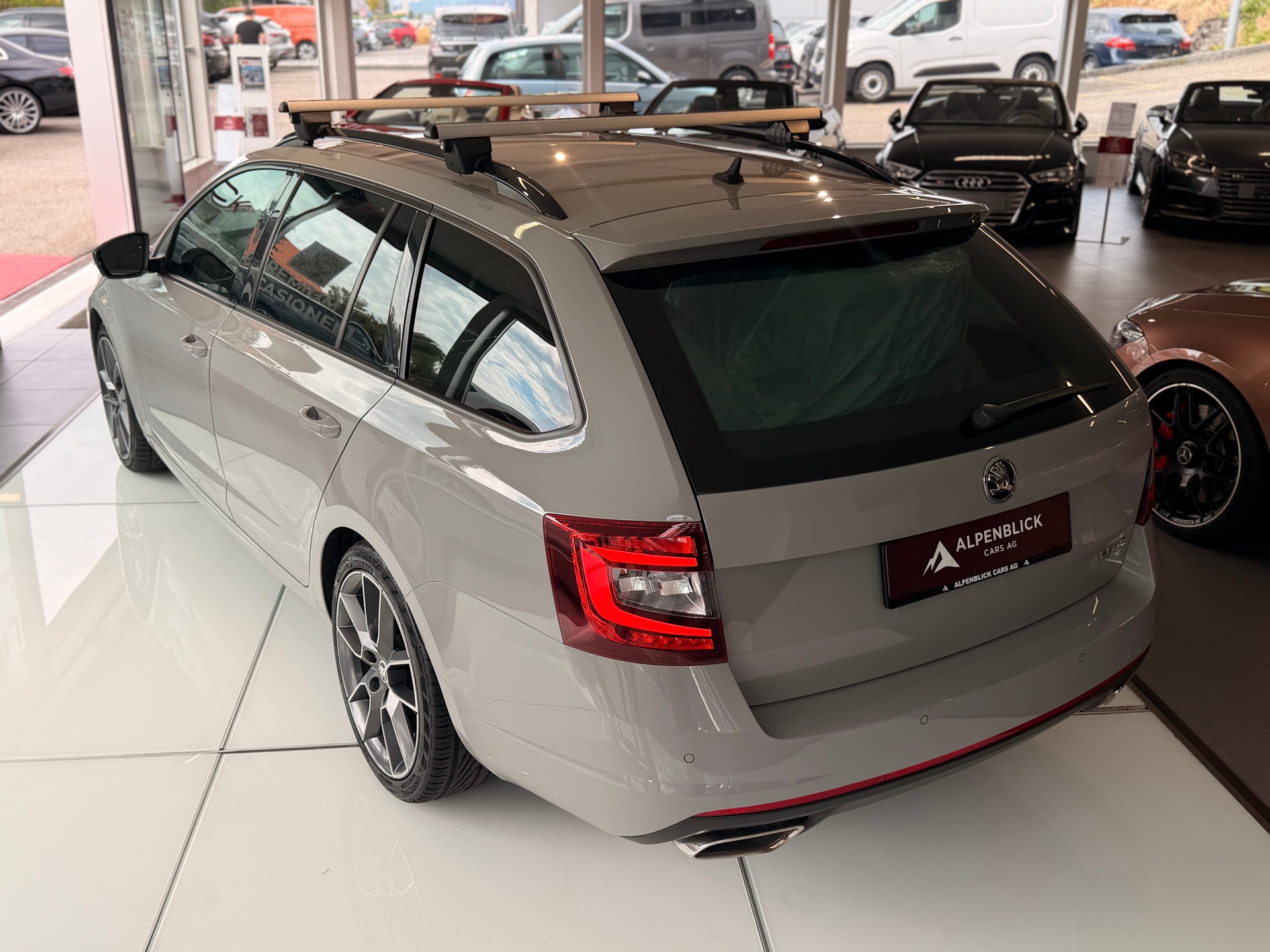 SKODA Octavia Combi 2.0 TDI RS Prag 4x4 DSG-image-7