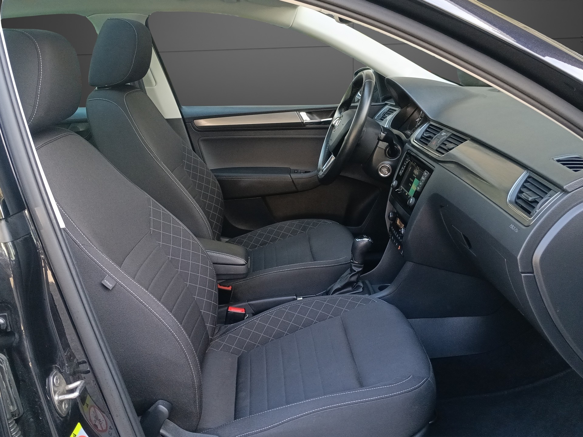 SKODA Rapid Spaceback 1.4 TSI Style DSG-image-15