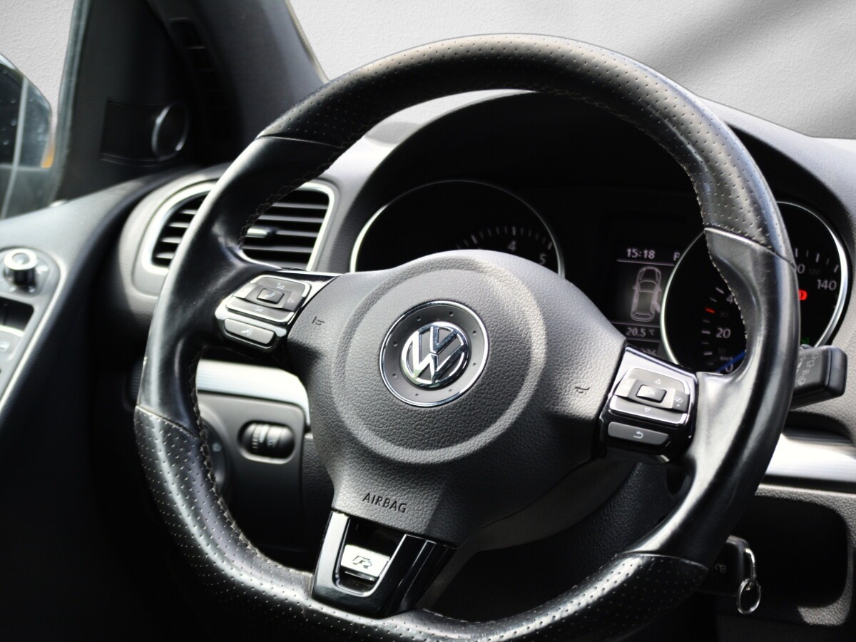 VW Golf 2.0 TSI R 4Motion DSG-image-9