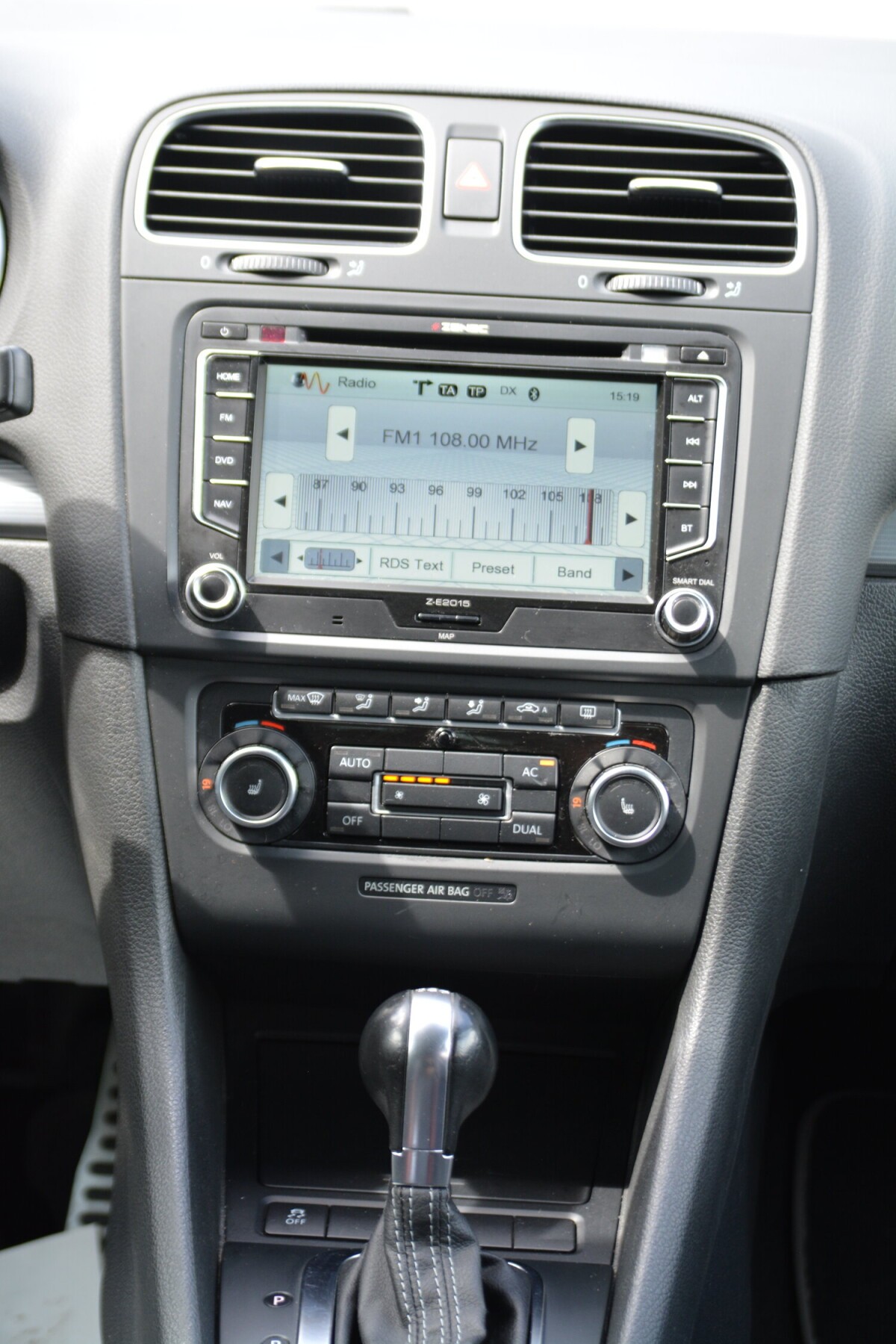 VW Golf 2.0 TSI R 4Motion DSG-image-10