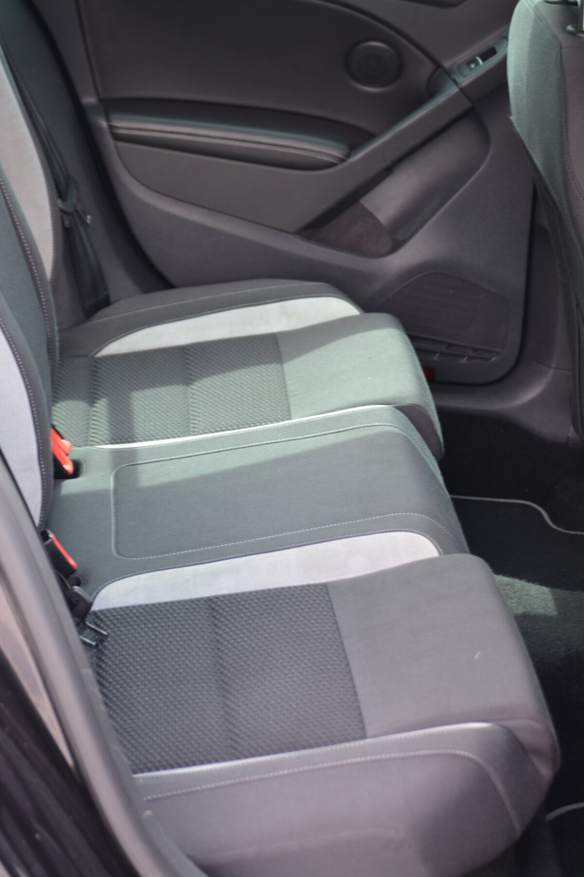 VW Golf 2.0 TSI R 4Motion DSG-image-12