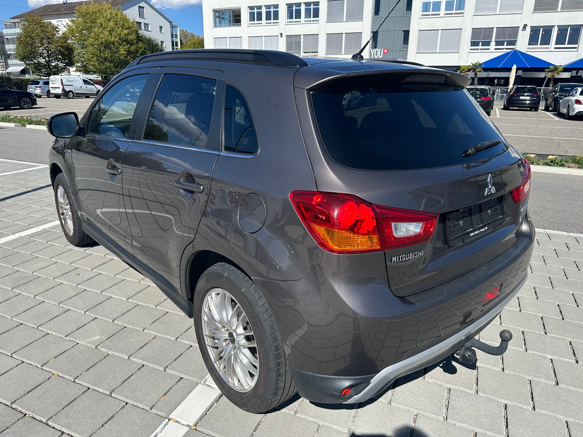 MITSUBISHI ASX 2.2 DID Navigator 4WD Automatic-image-2