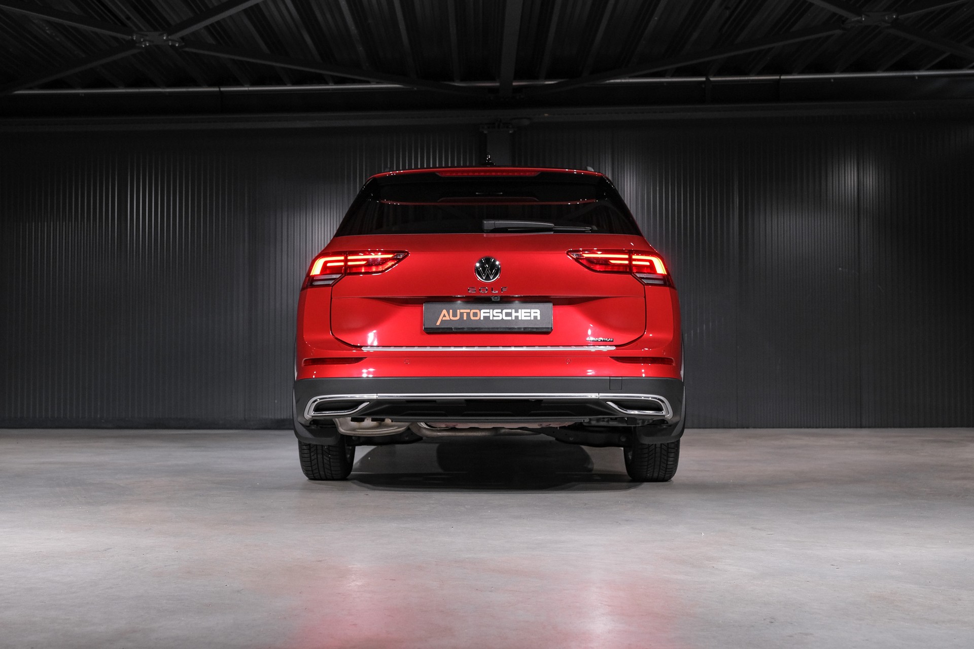 VW Golf 2.0 TDI Alltrack DSG 4Motion-image-5