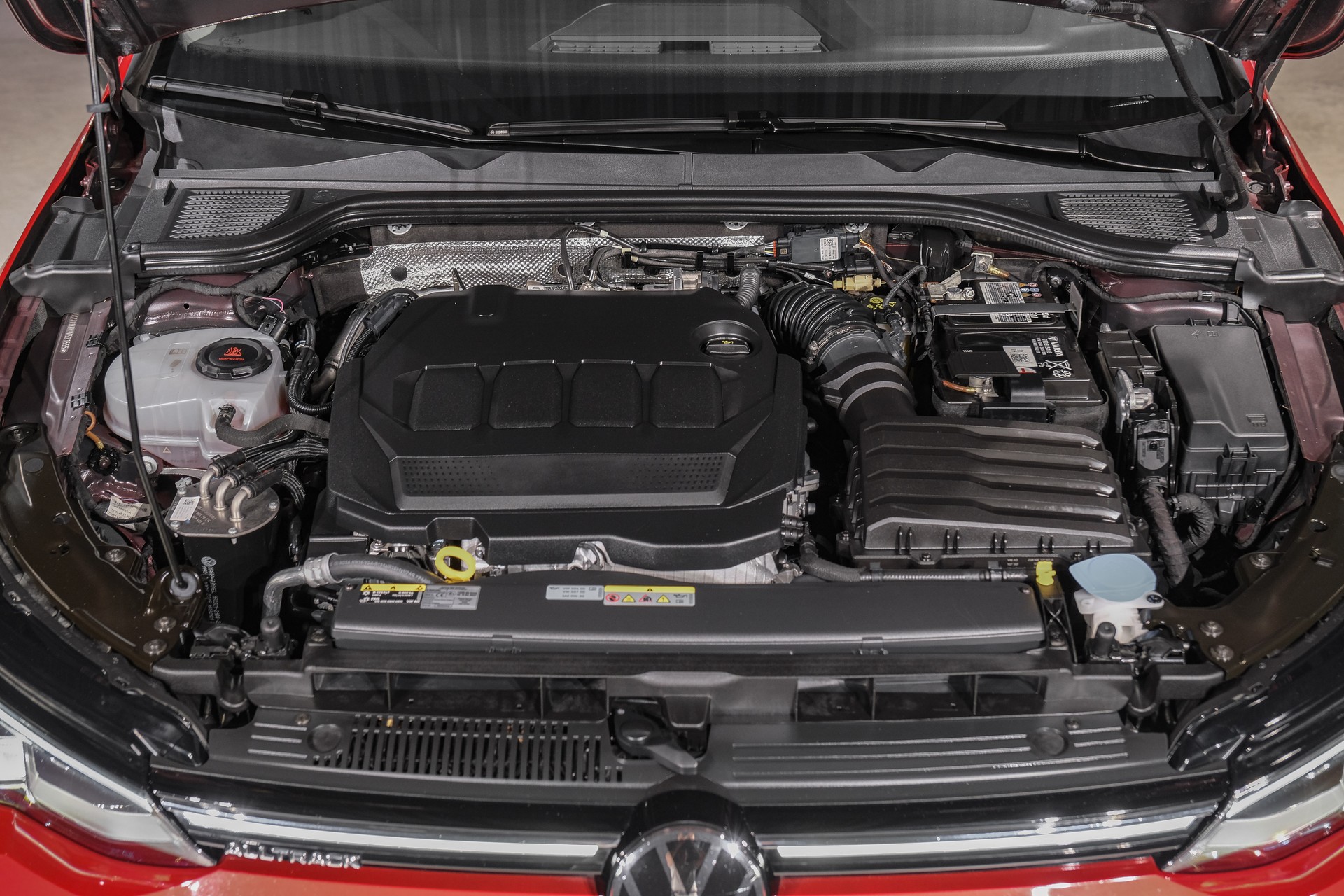 VW Golf 2.0 TDI Alltrack DSG 4Motion-image-24