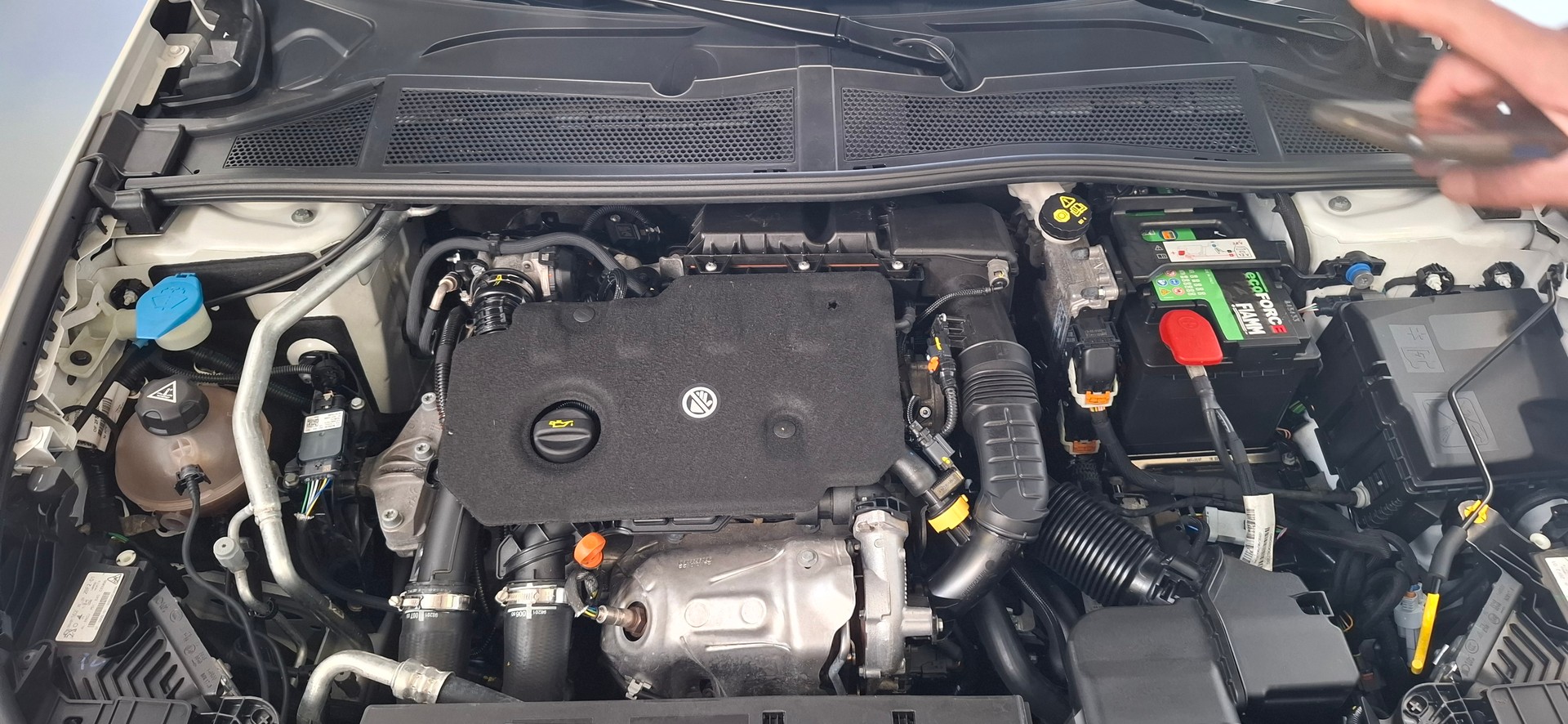 PEUGEOT 1.5 BlueHDi Allure Pack-image-3