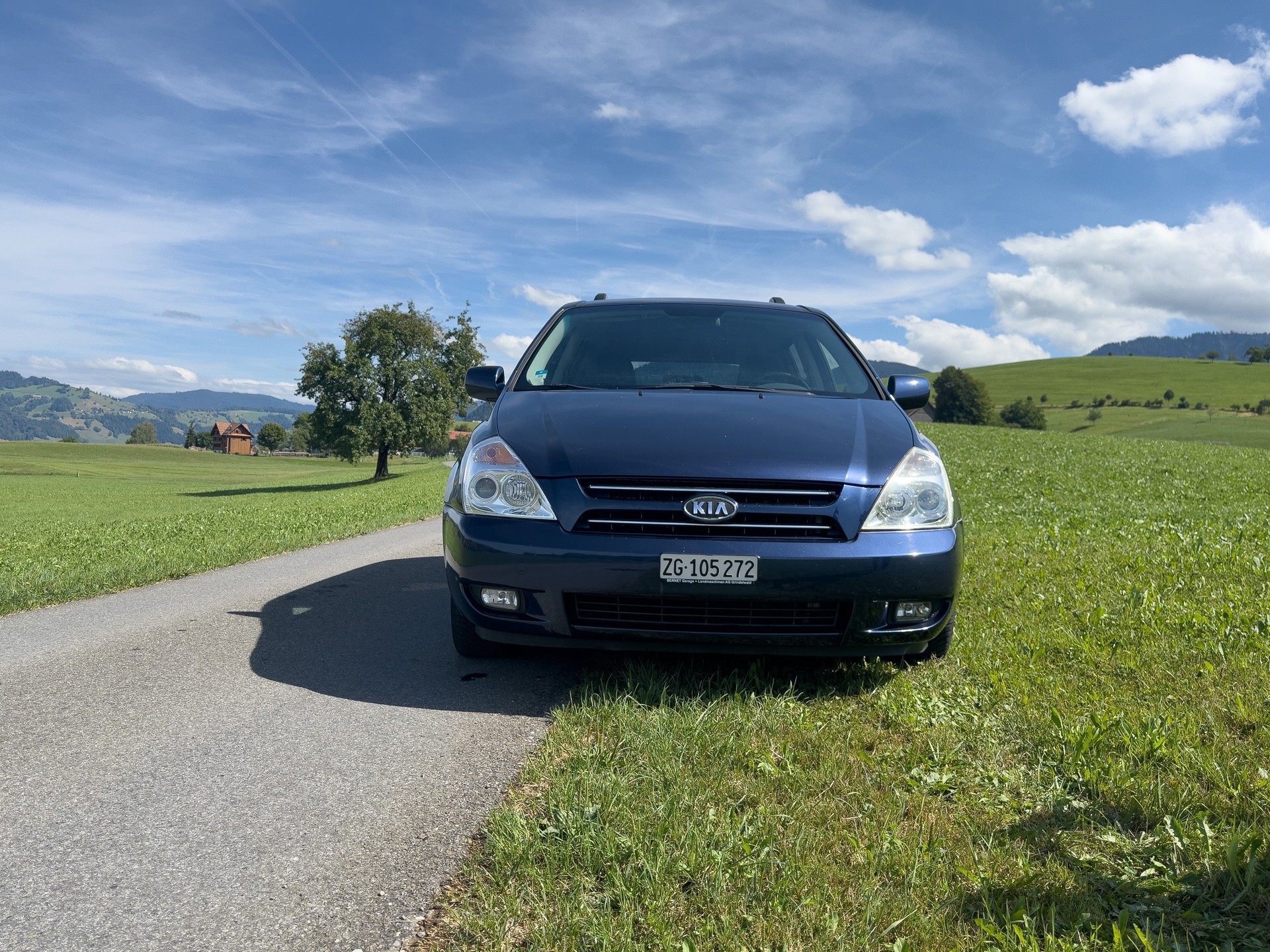KIA Carnival 2.9 CRDi Classic-image-1