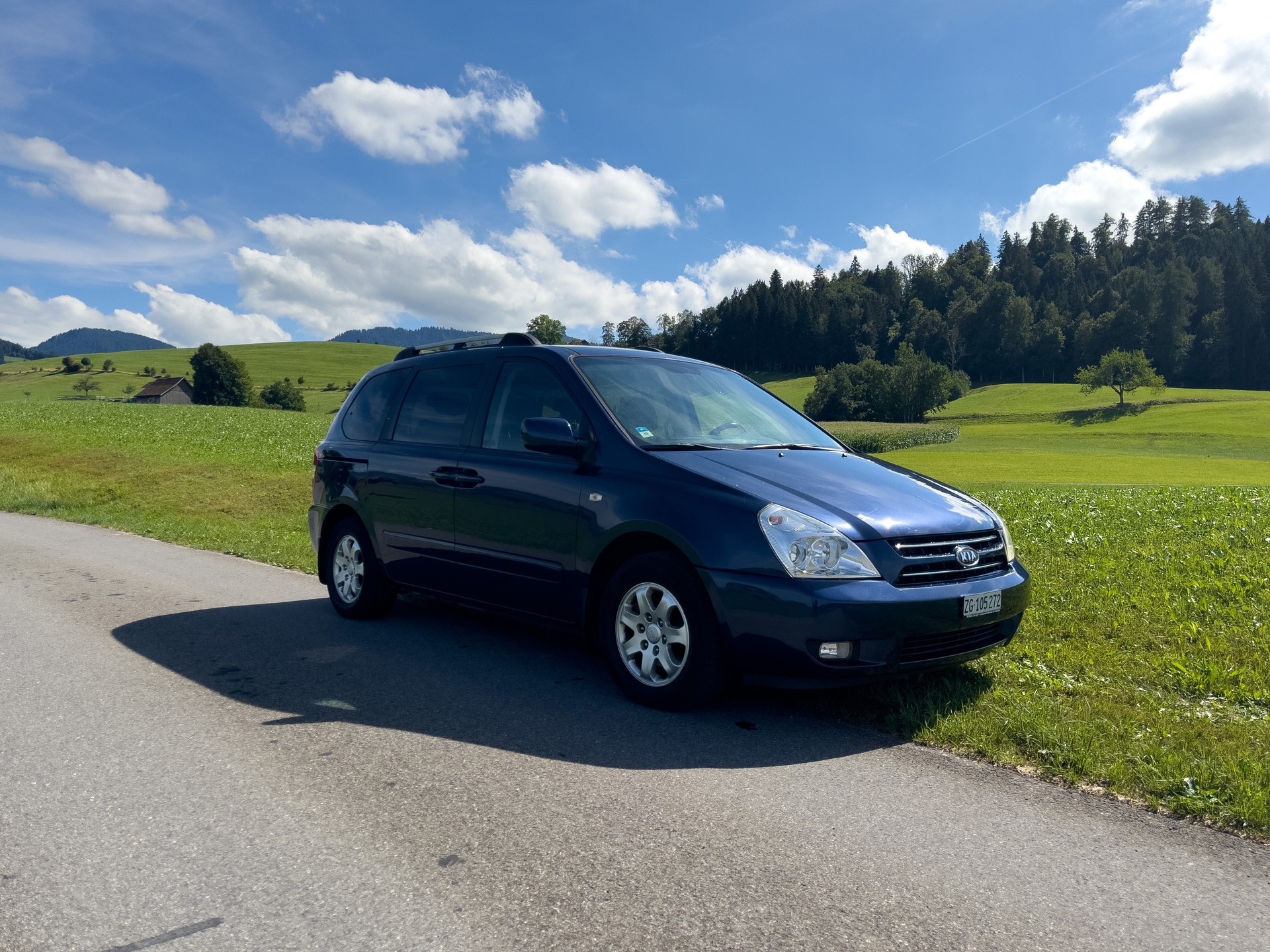 KIA Carnival 2.9 CRDi Classic-image-0